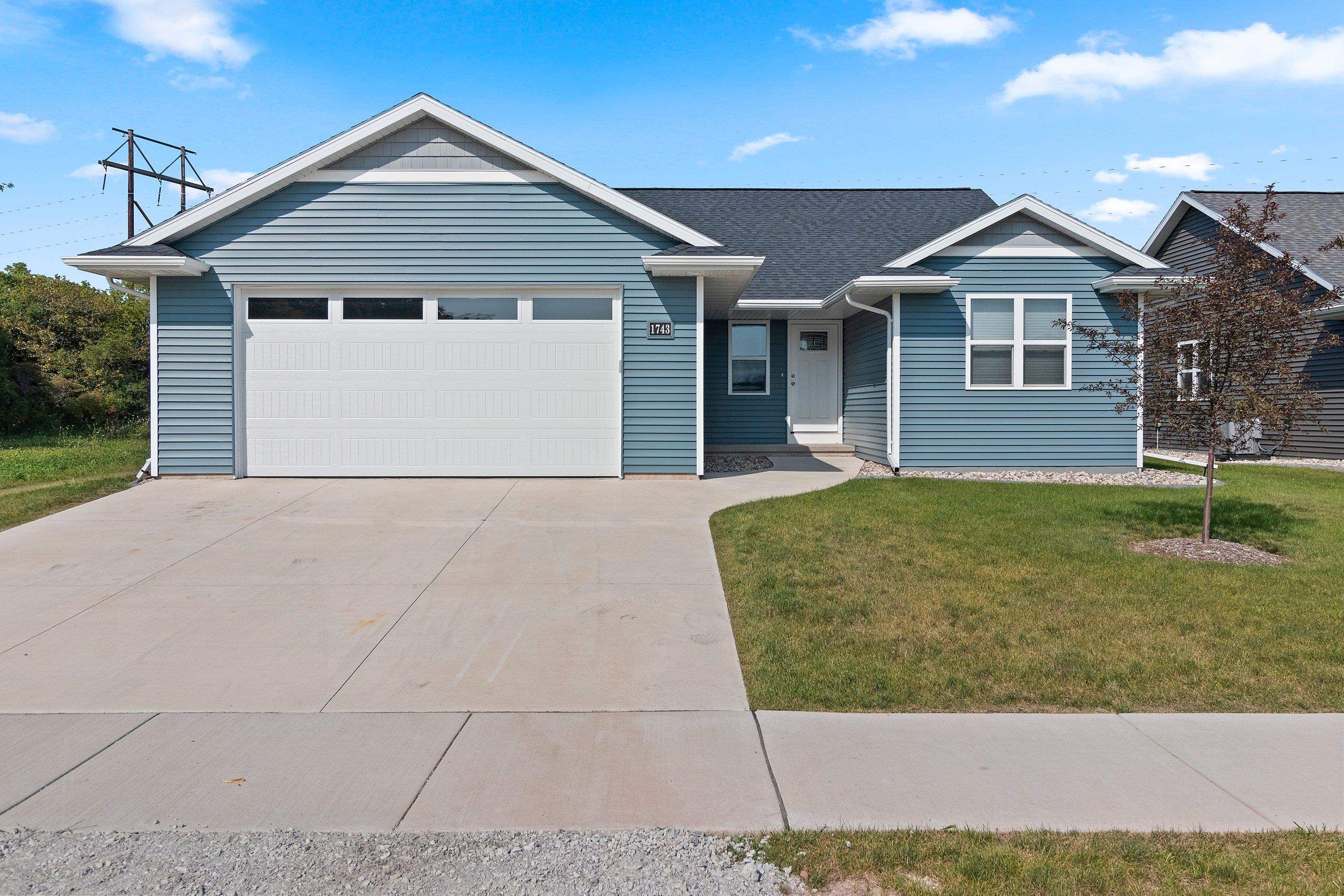 1743 HONOR Street property preview photograph