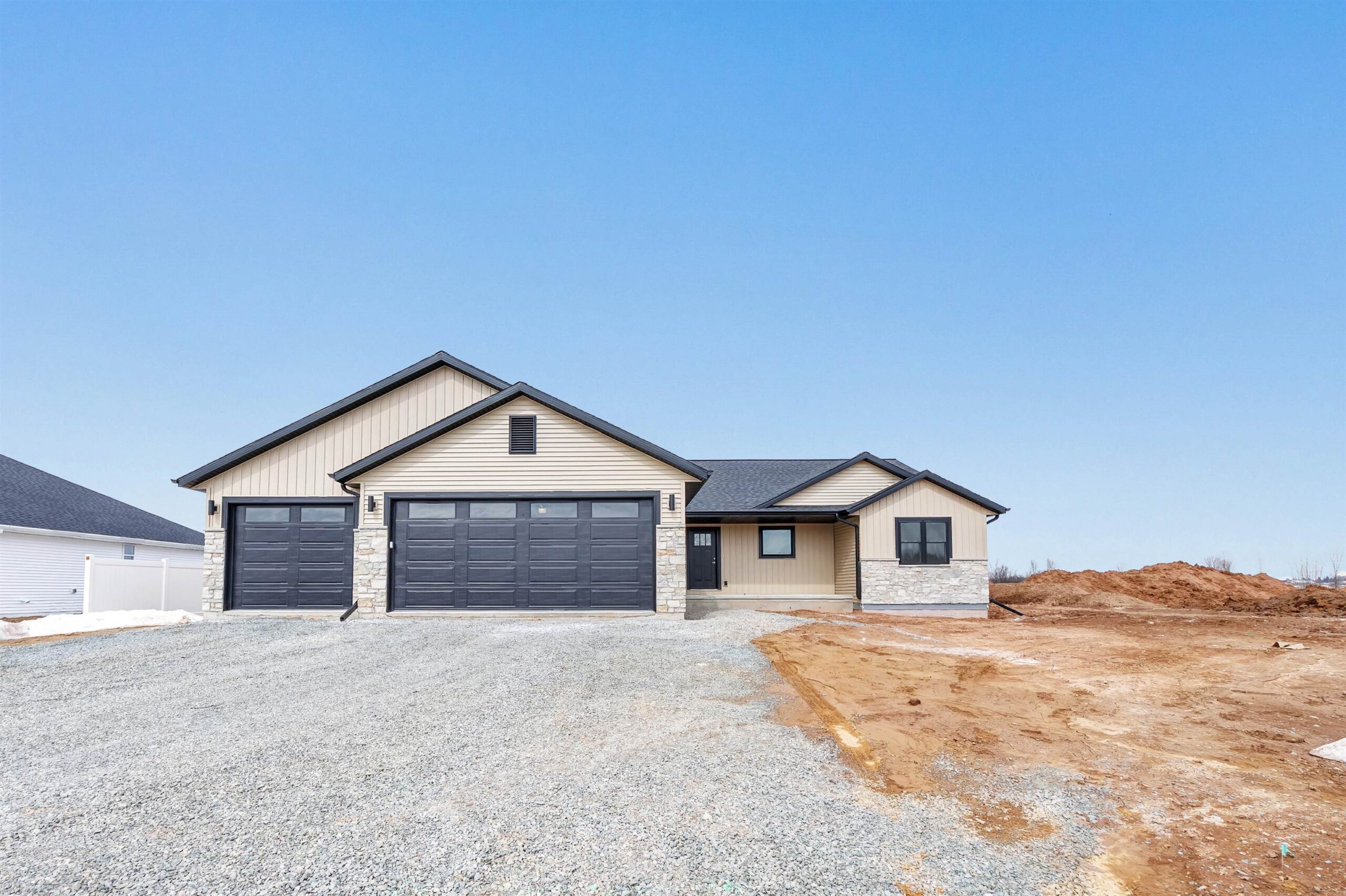 W5747 ROUNDSTONE Place property preview photograph