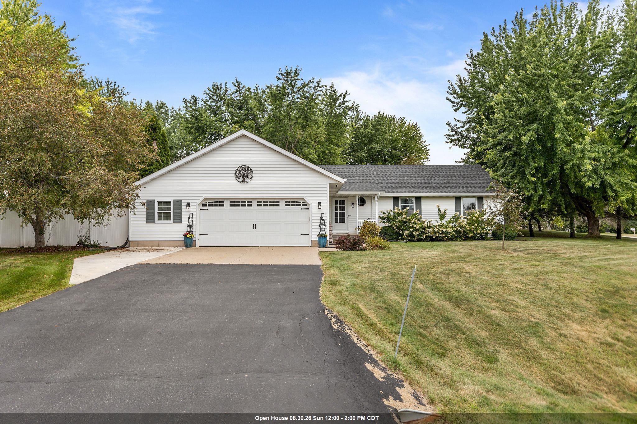 N1391 WOODLAND Drive property preview photograph