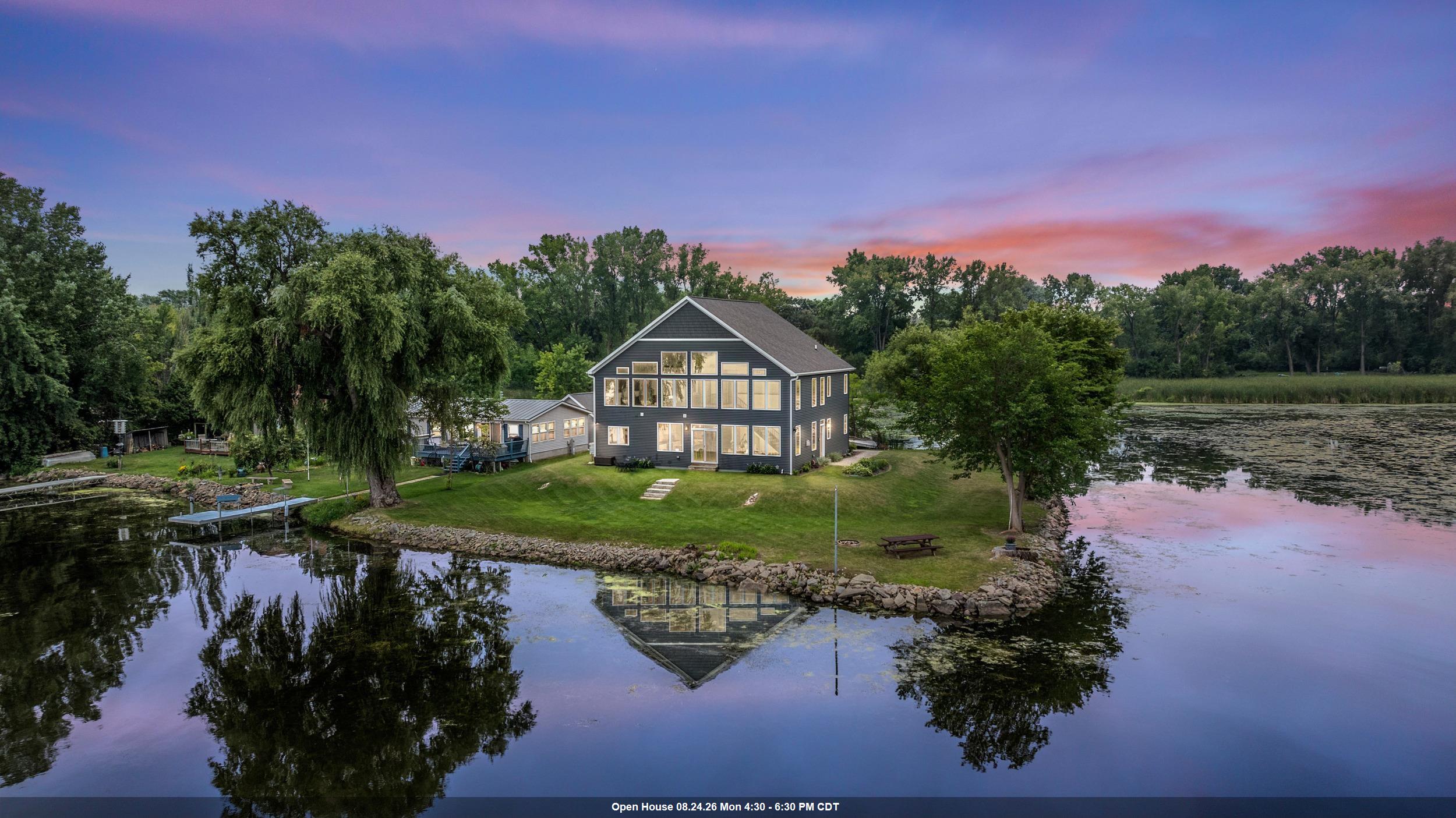 6392 LAKESHORE Road property preview photograph