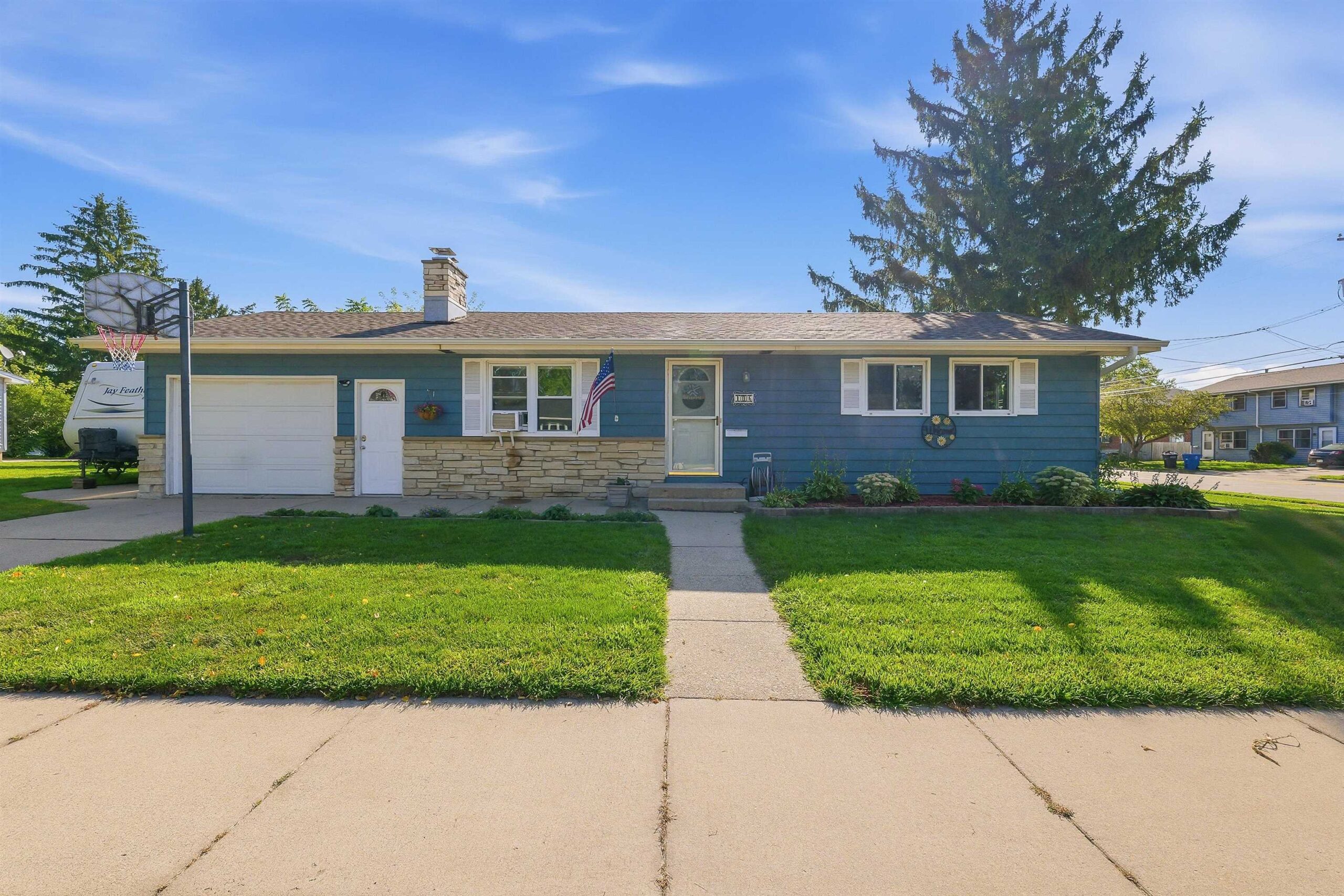 106 N MEADOW Street property preview photograph