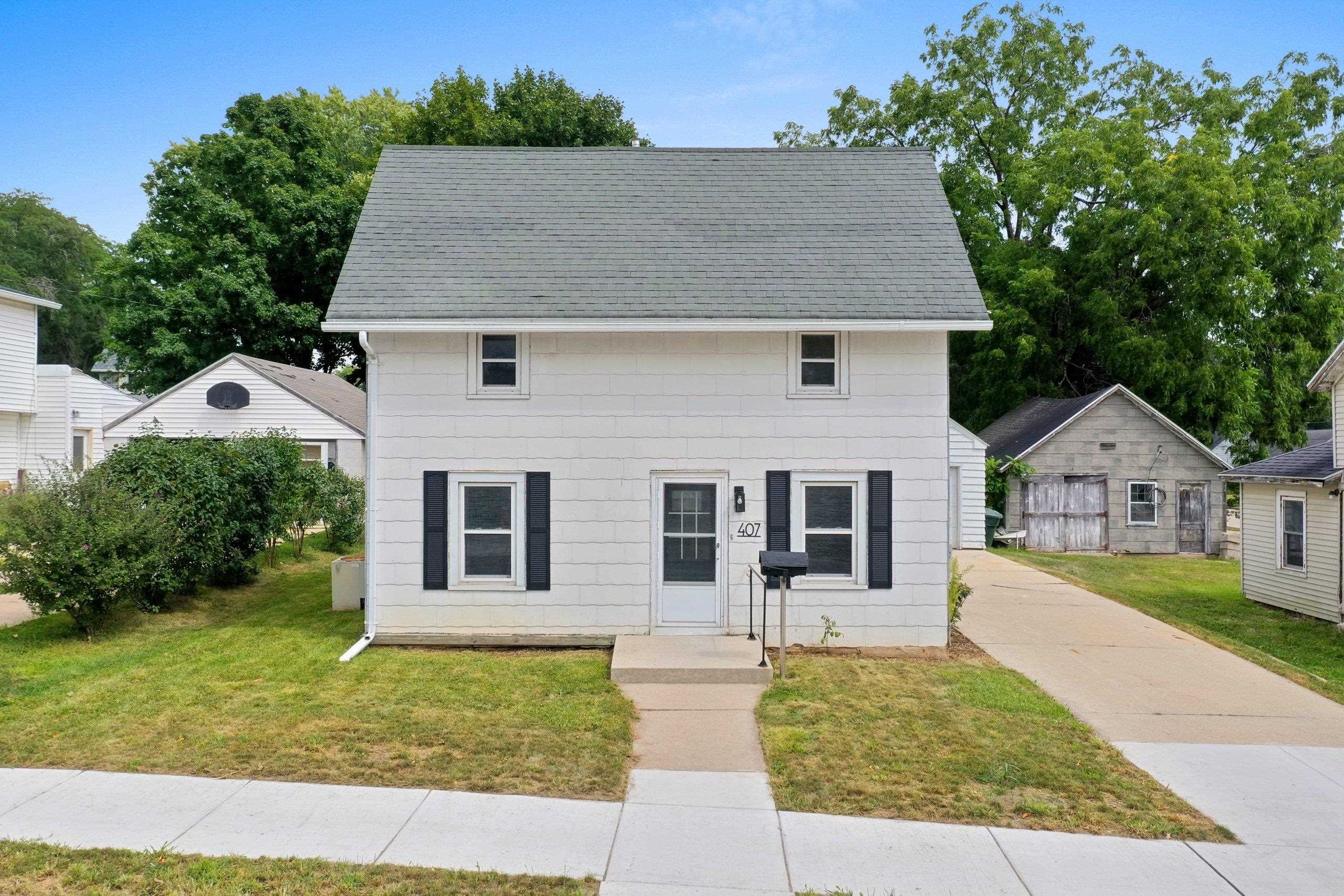 407 HAMBURG Street property preview photograph