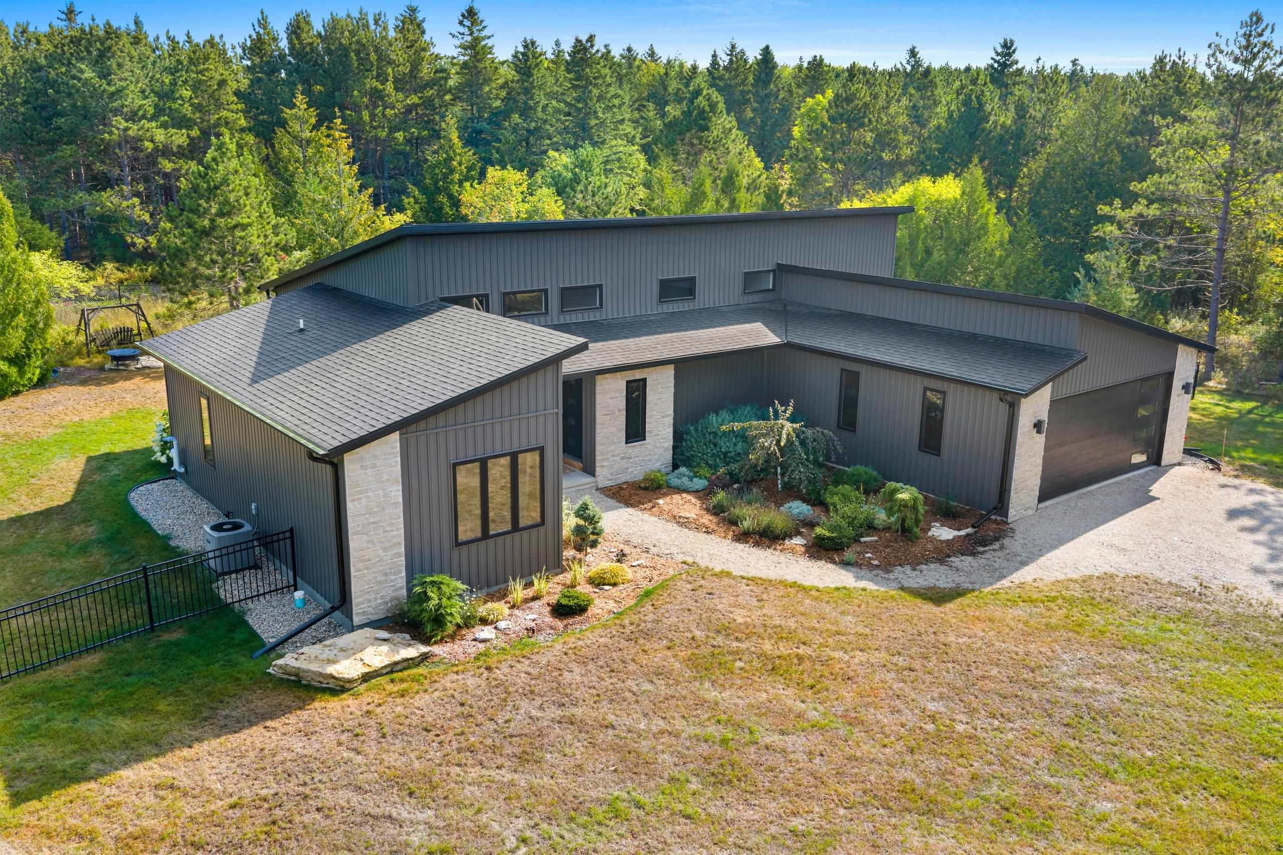 2700 WOERFELS WOODS Road property preview photograph