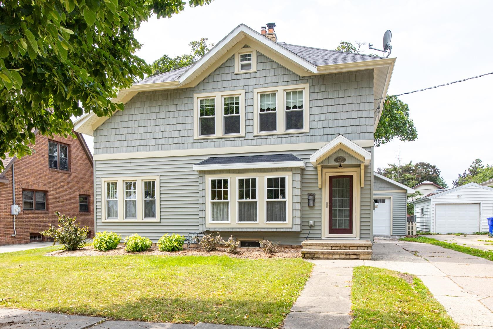 733 S MUELLER Street property preview photograph