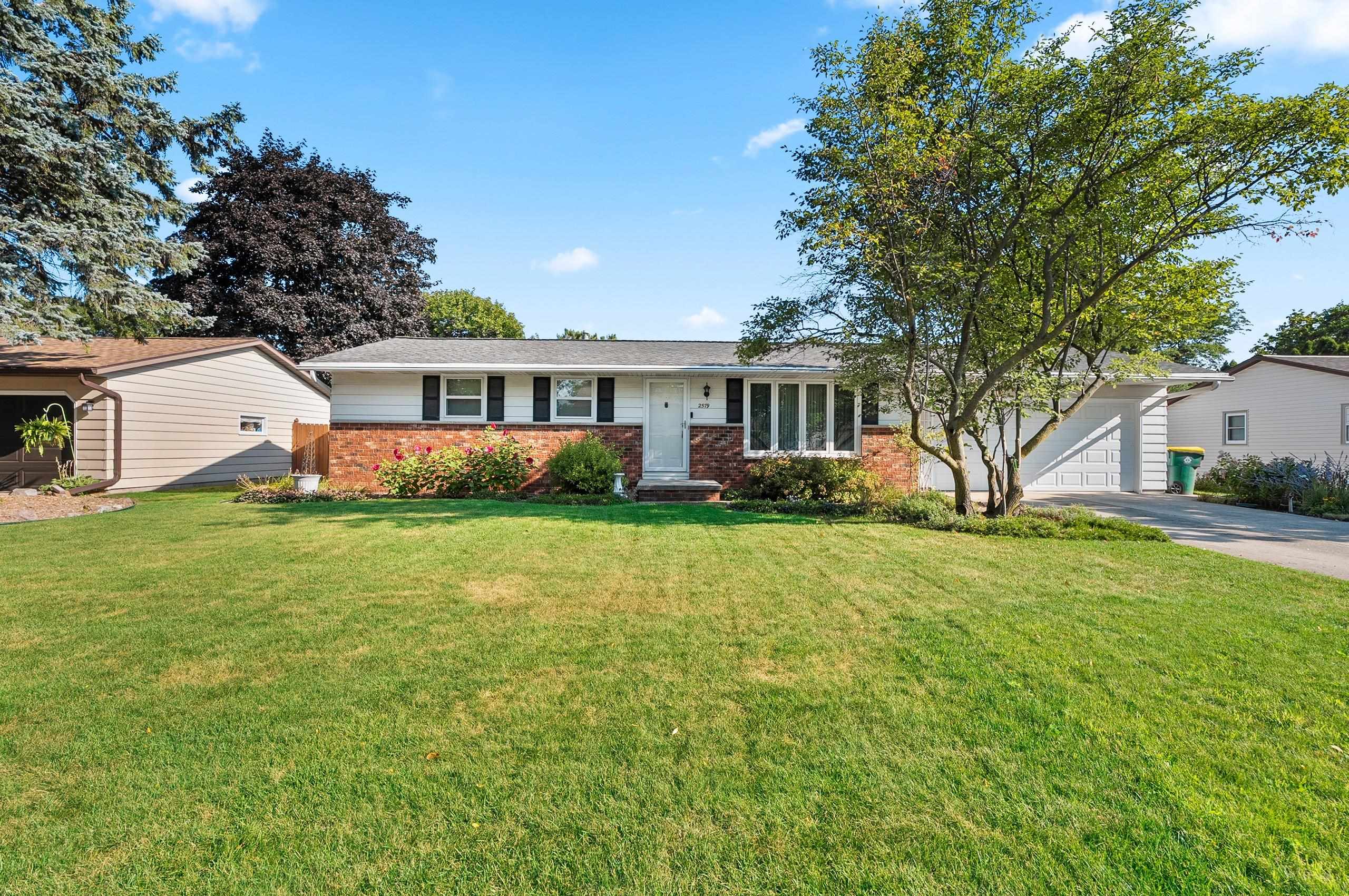 2579 VAN BEEK Road property preview photograph