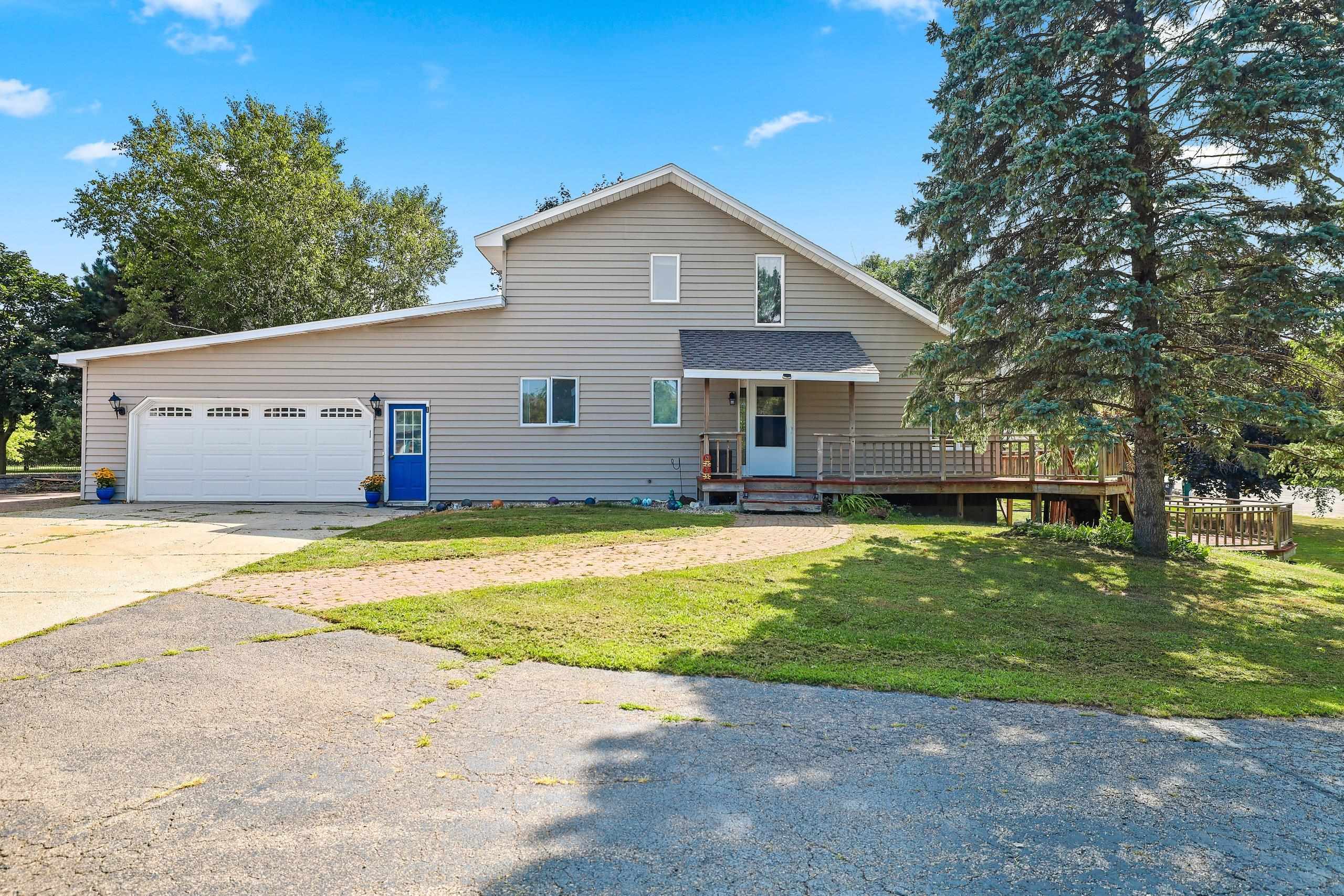 N275 GILLAN Court property preview photograph