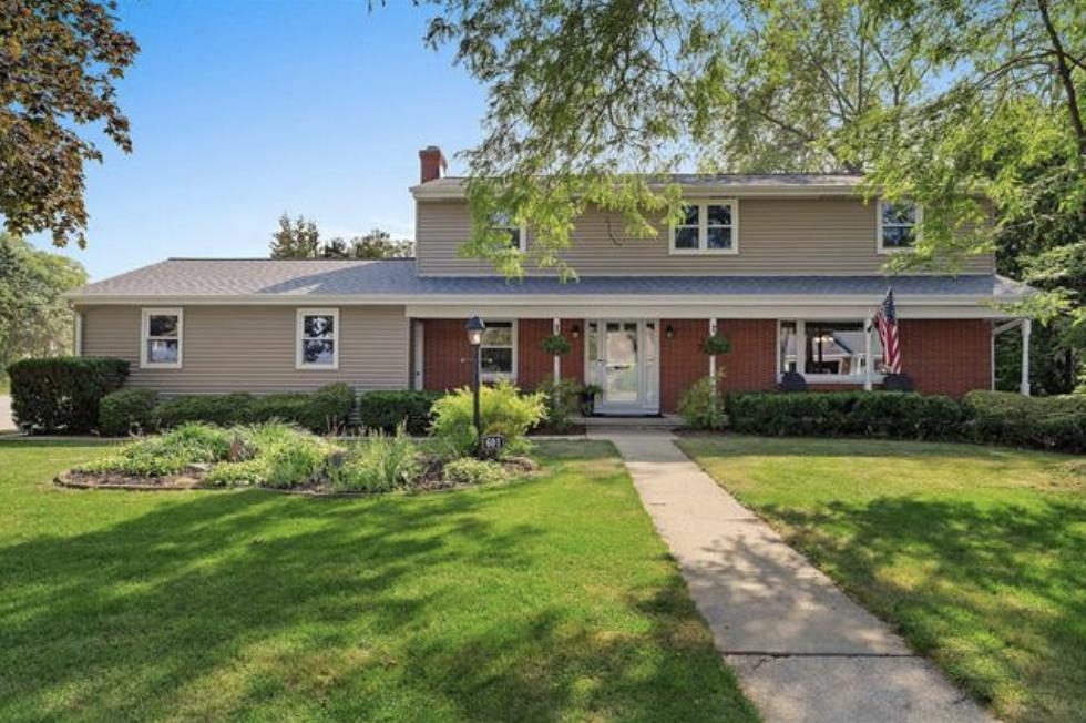 601 BREVOORT Lane property preview photograph
