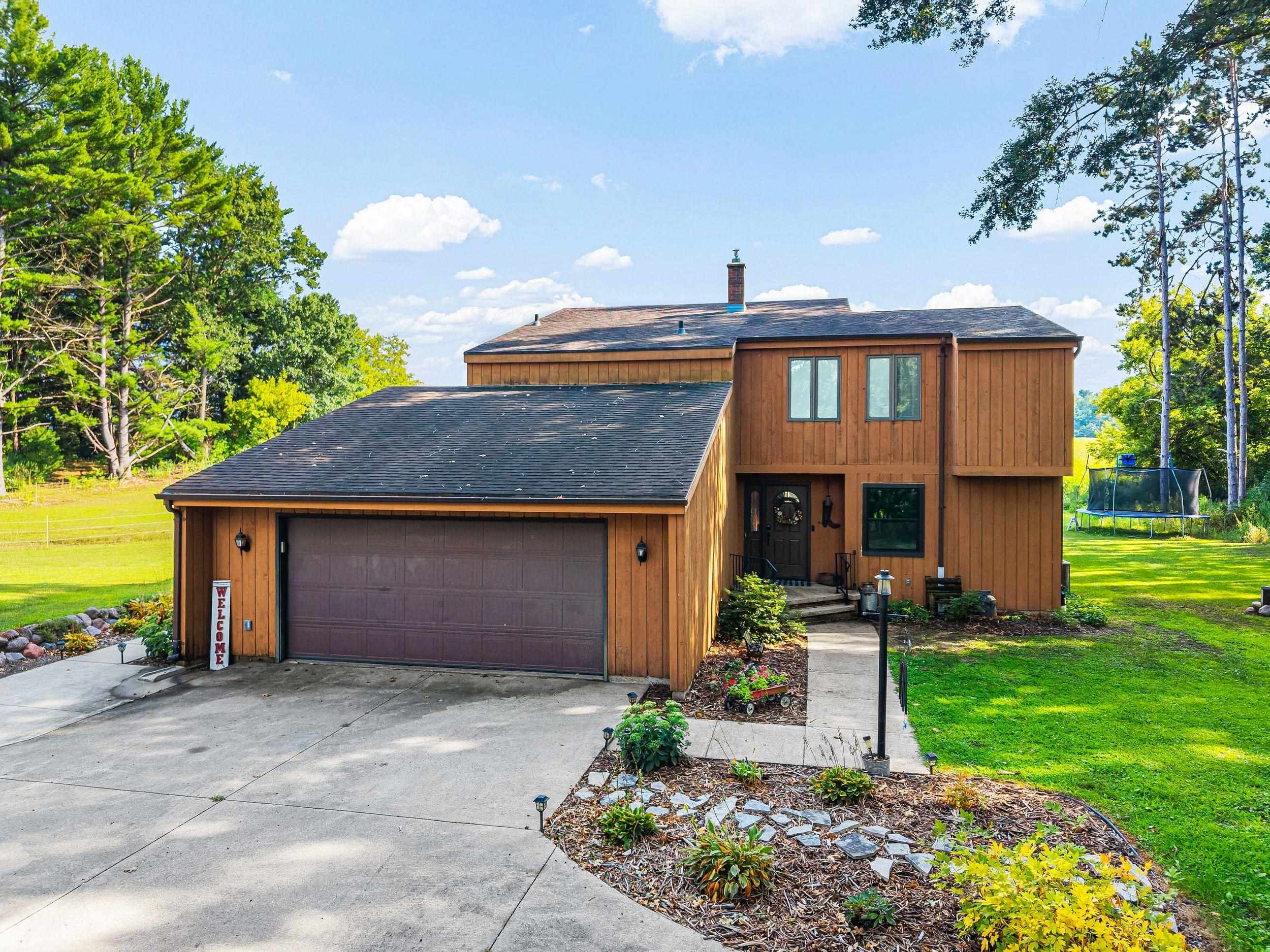 E8643 PINE VALLEY Lane property preview photograph
