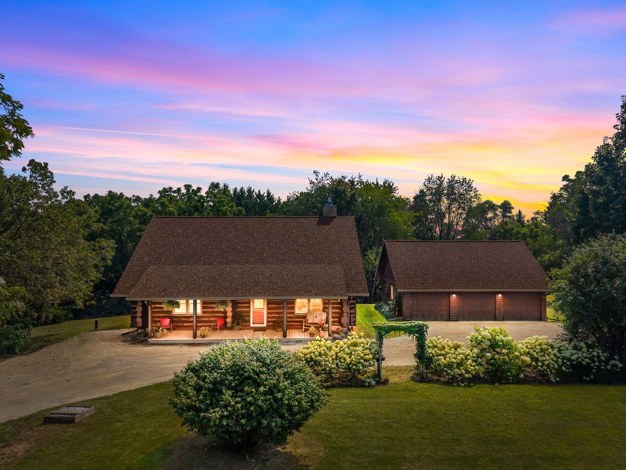 5005 BREEZEWOOD Lane property preview photograph