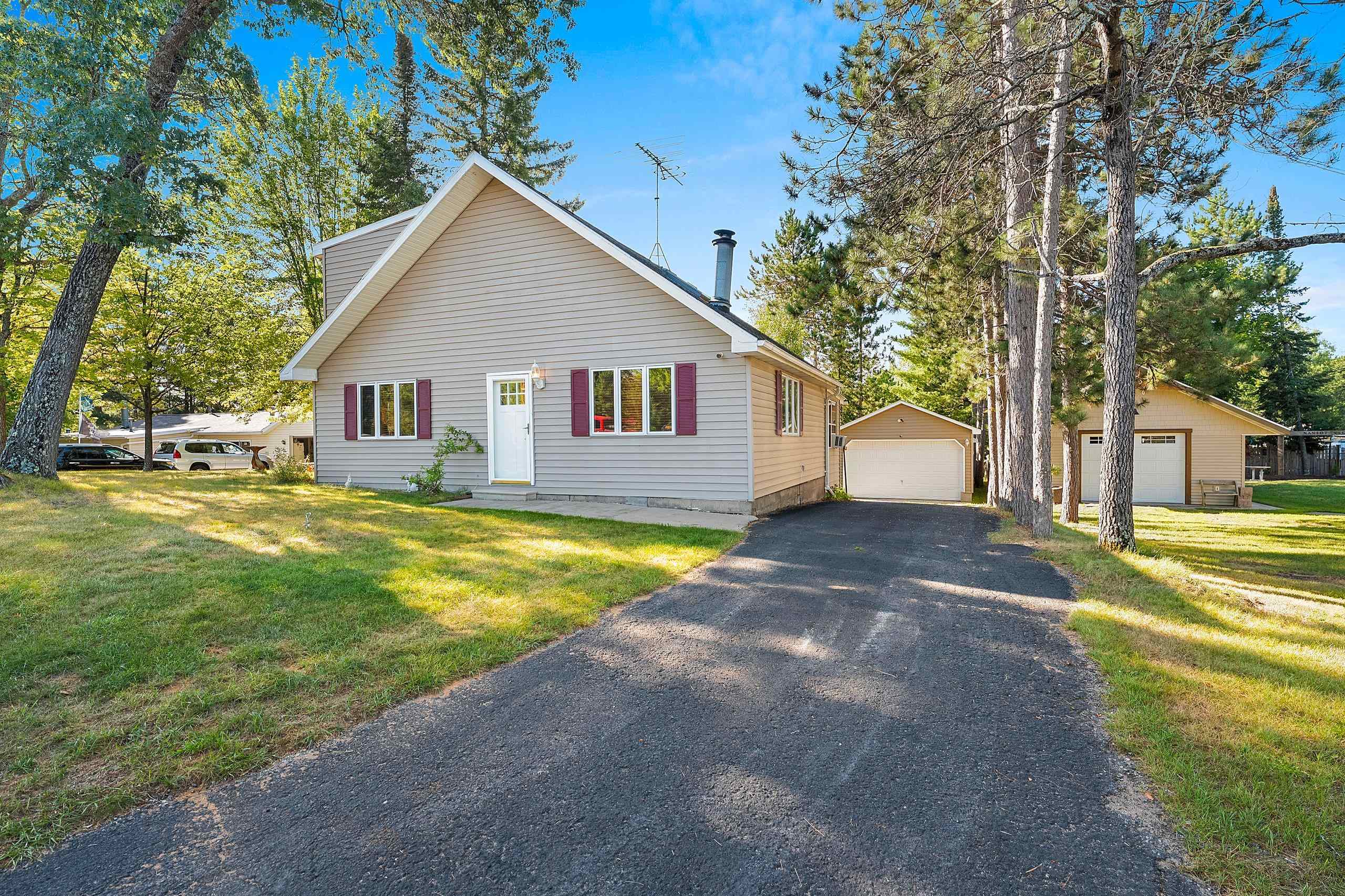 N3404 POPPS Lane property preview photograph
