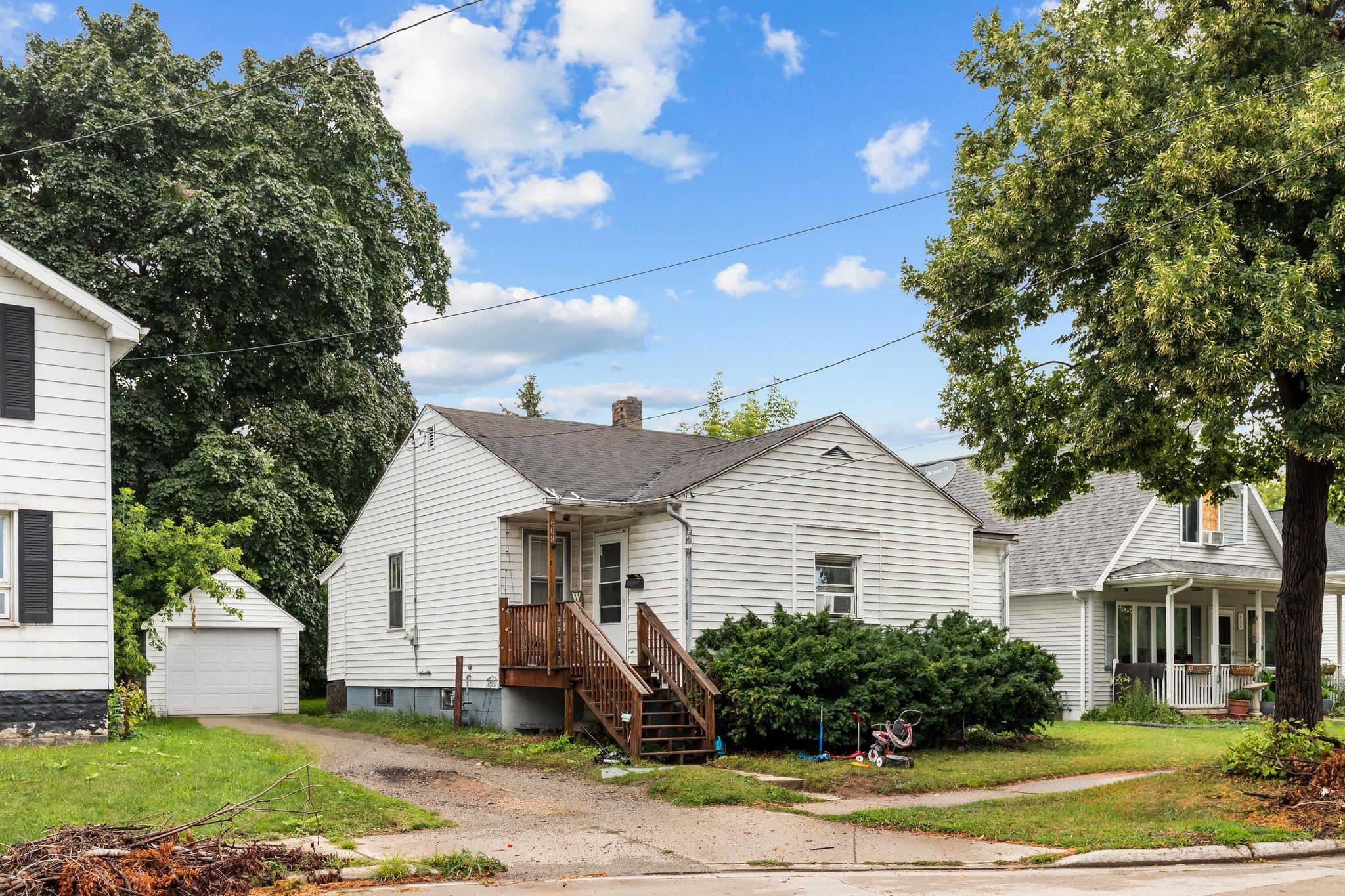 608 S NORWOOD Avenue property preview photograph
