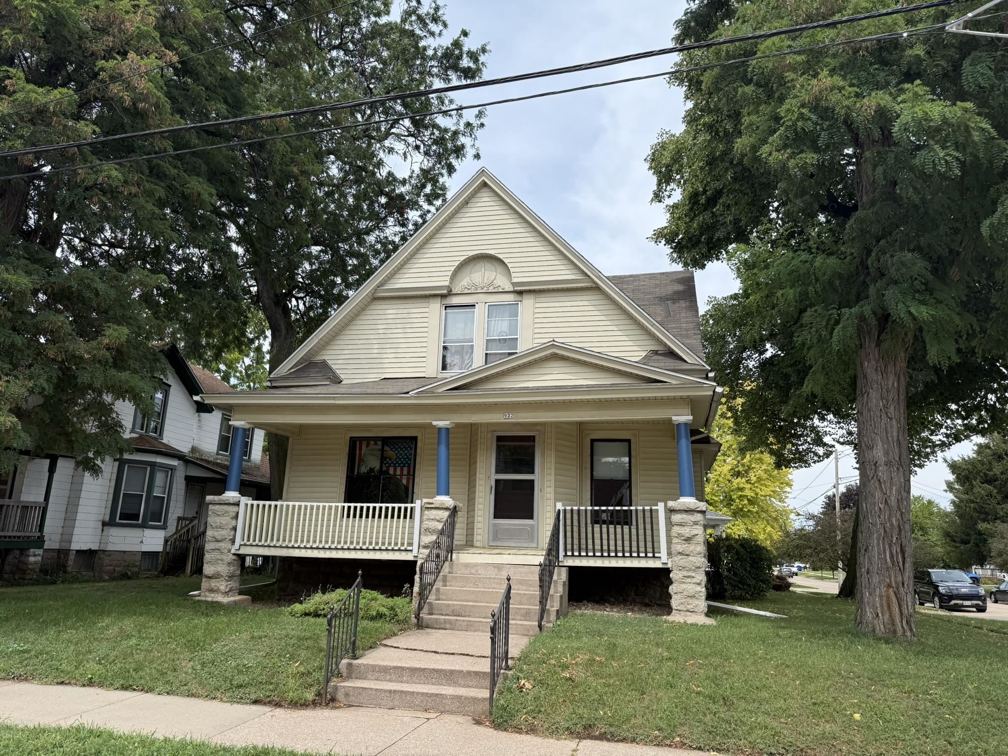 922 MERRITT Avenue property preview photograph