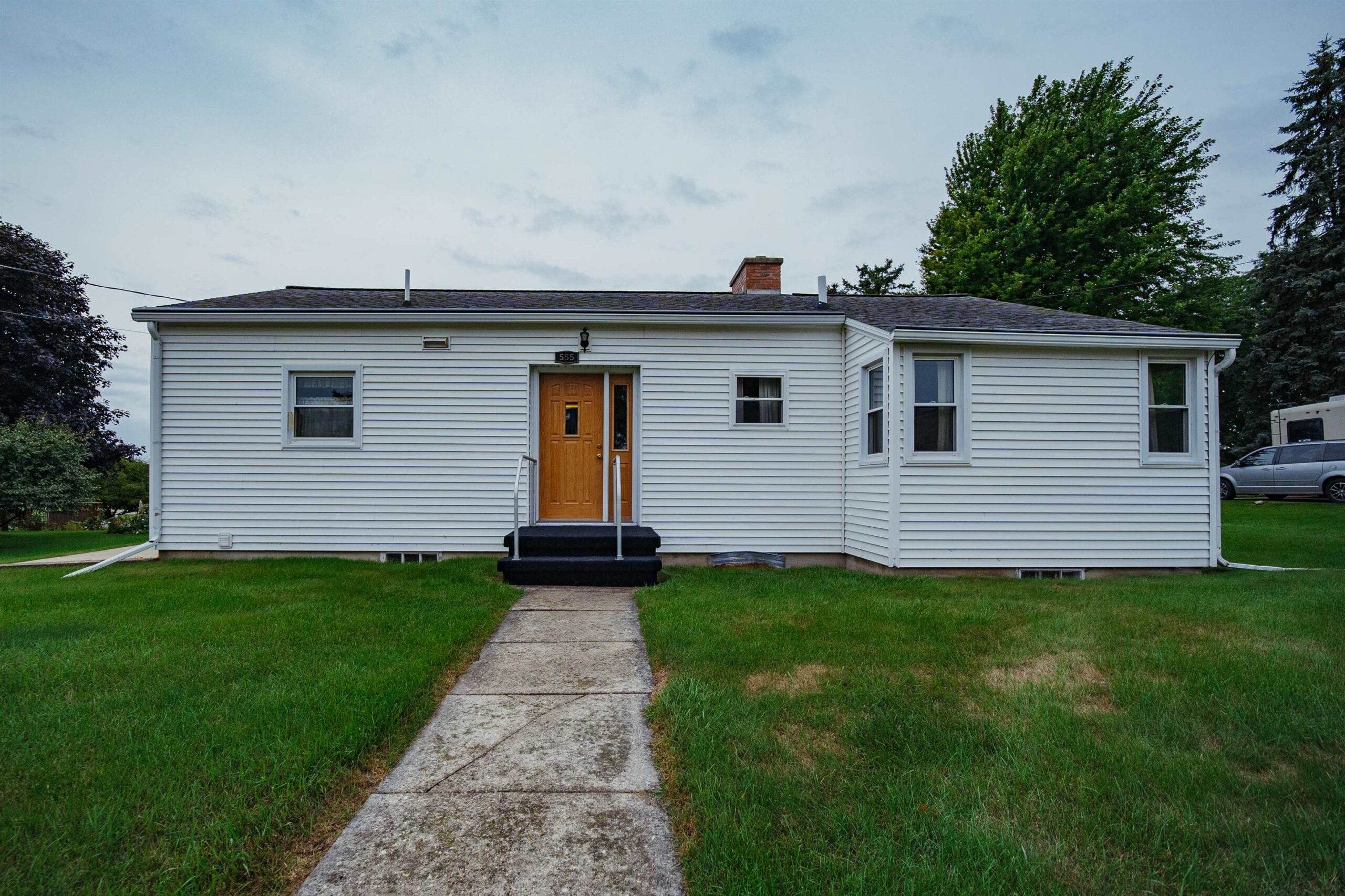 555 PLEASANT HILL Avenue property preview photograph