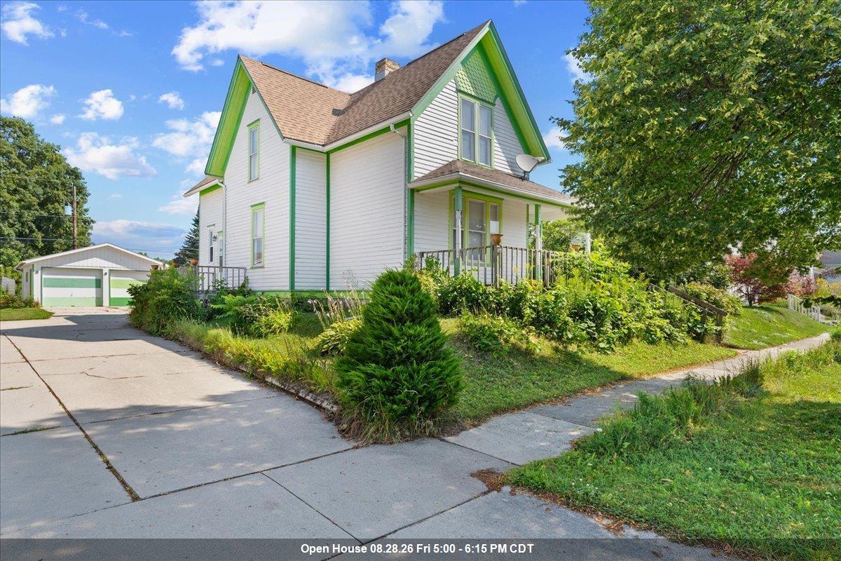 625 CENTER Street property preview photograph
