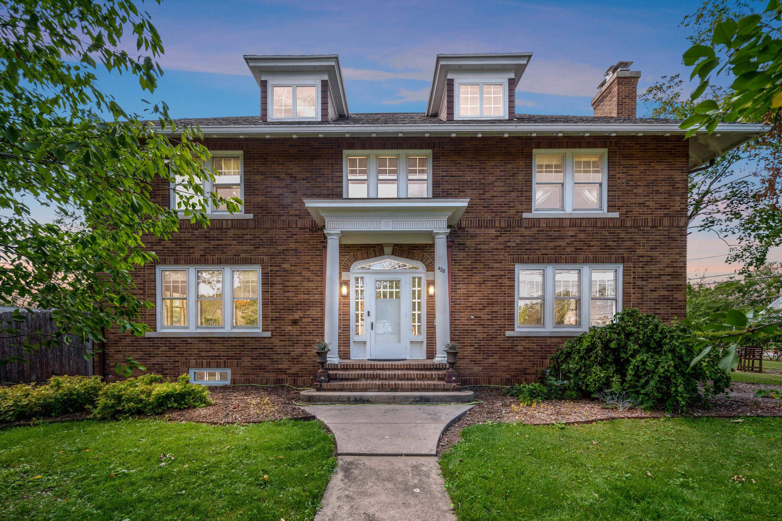 428 9TH Street property preview photograph