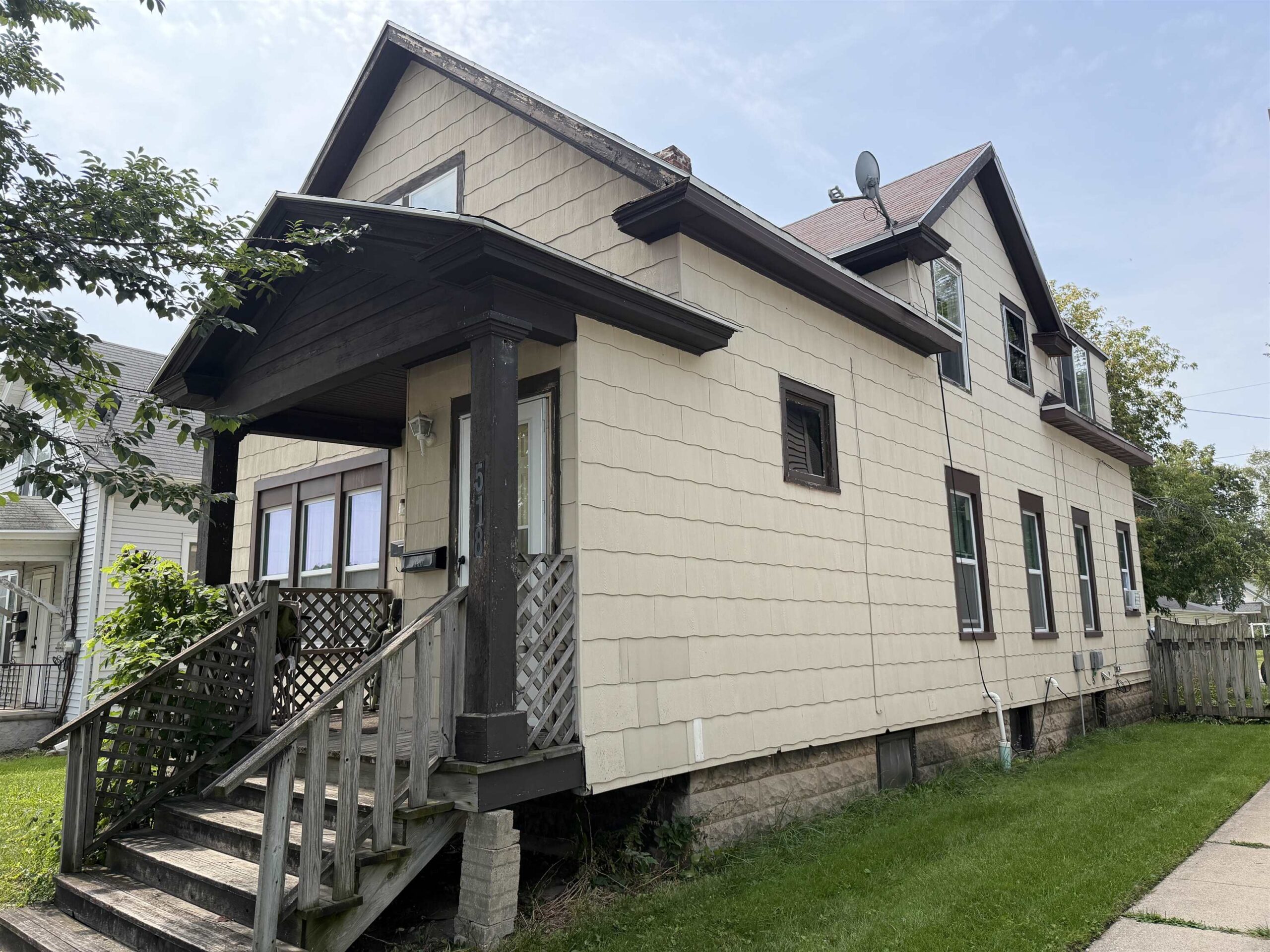 518 12TH Street property preview photograph