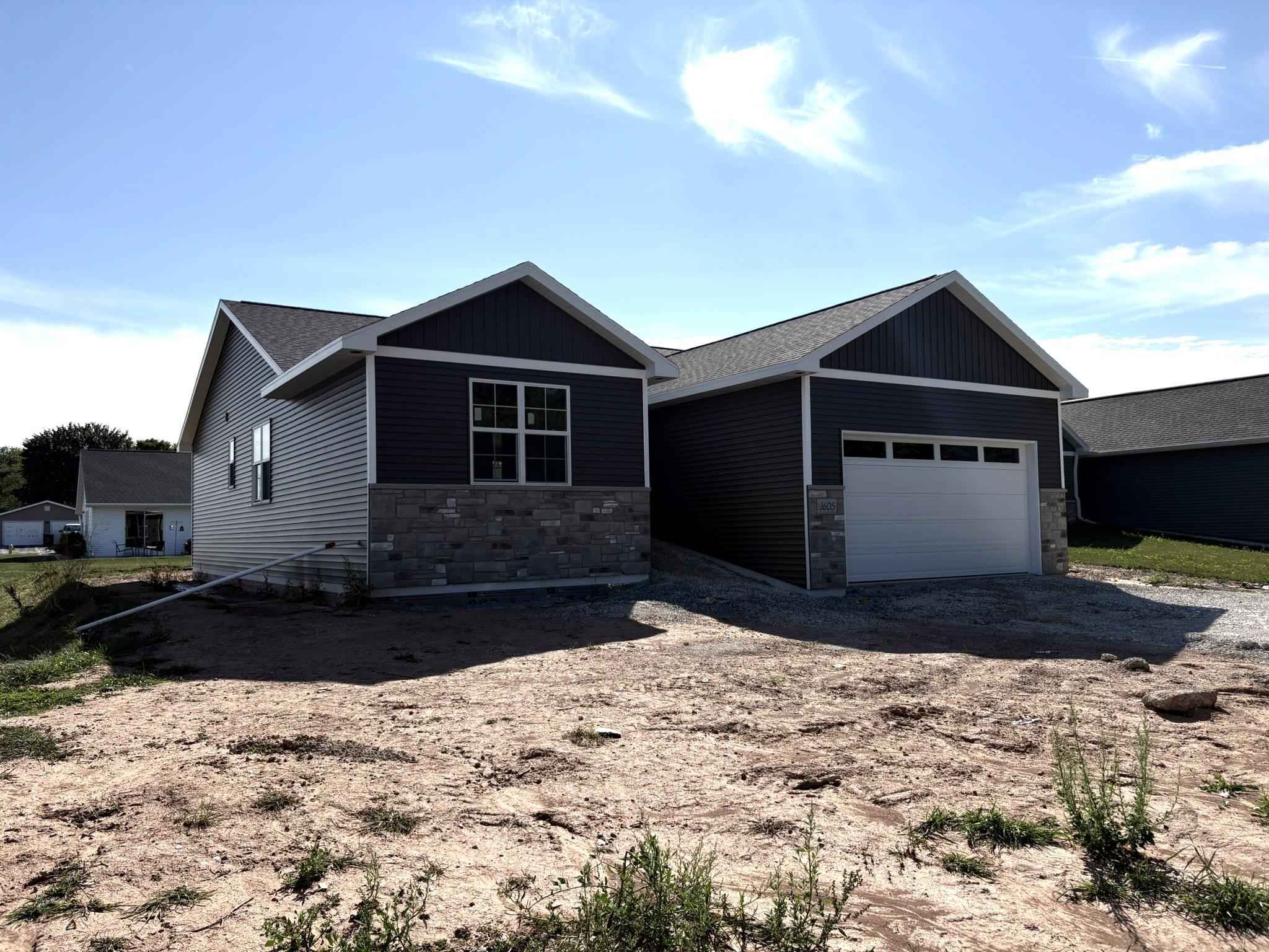 1605 JANICE Avenue property preview photograph