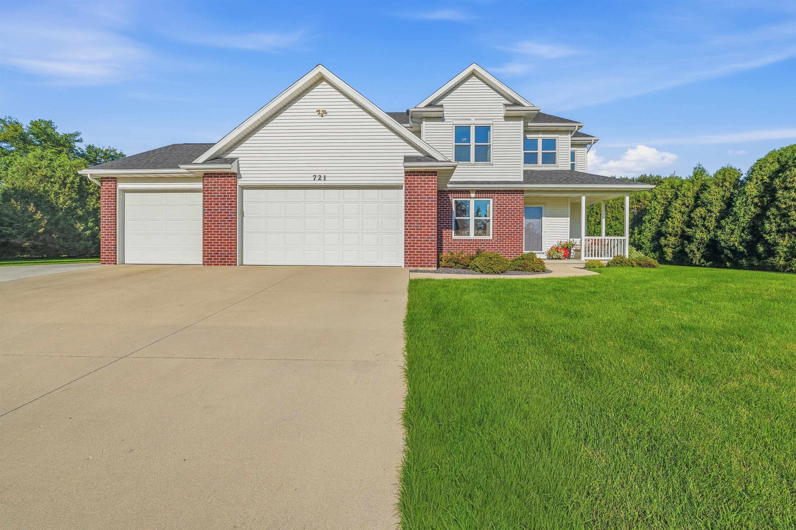 721 LEDGEVIEW Lane property preview photograph