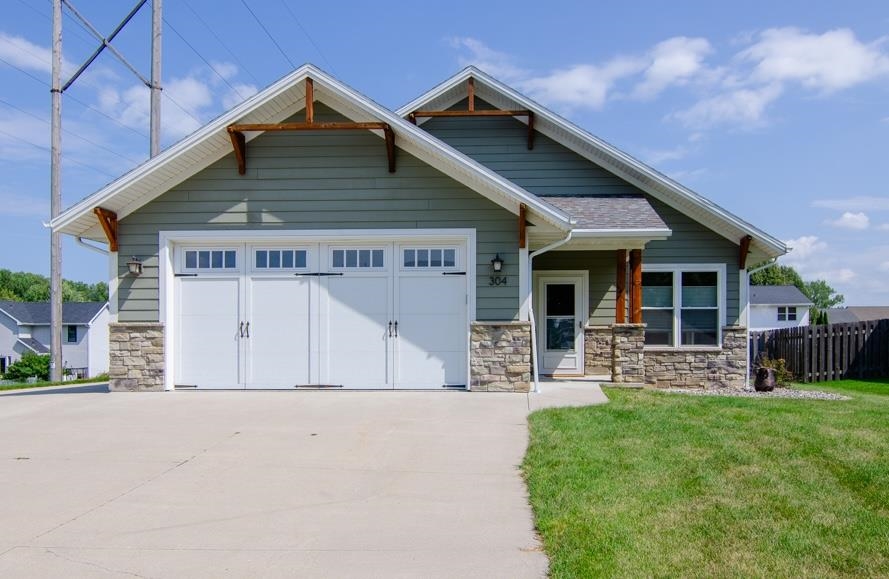 304 SPENCER Street property preview photograph
