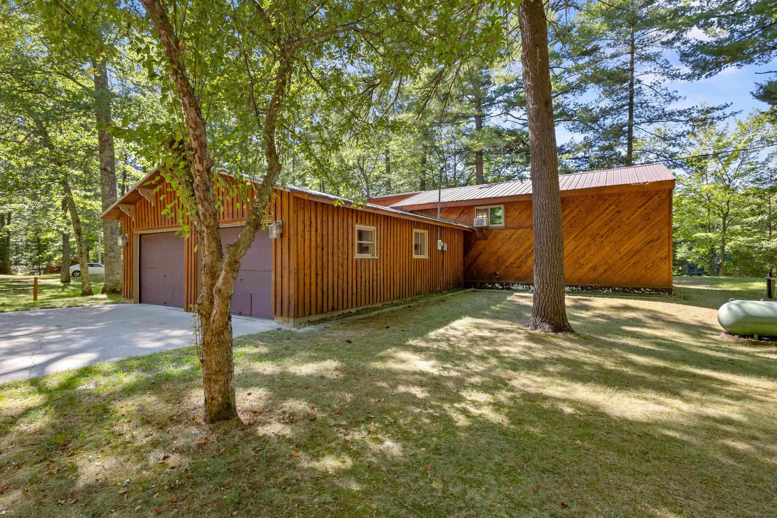 N6025 SHORE DRIVE #Q-4 property preview photograph