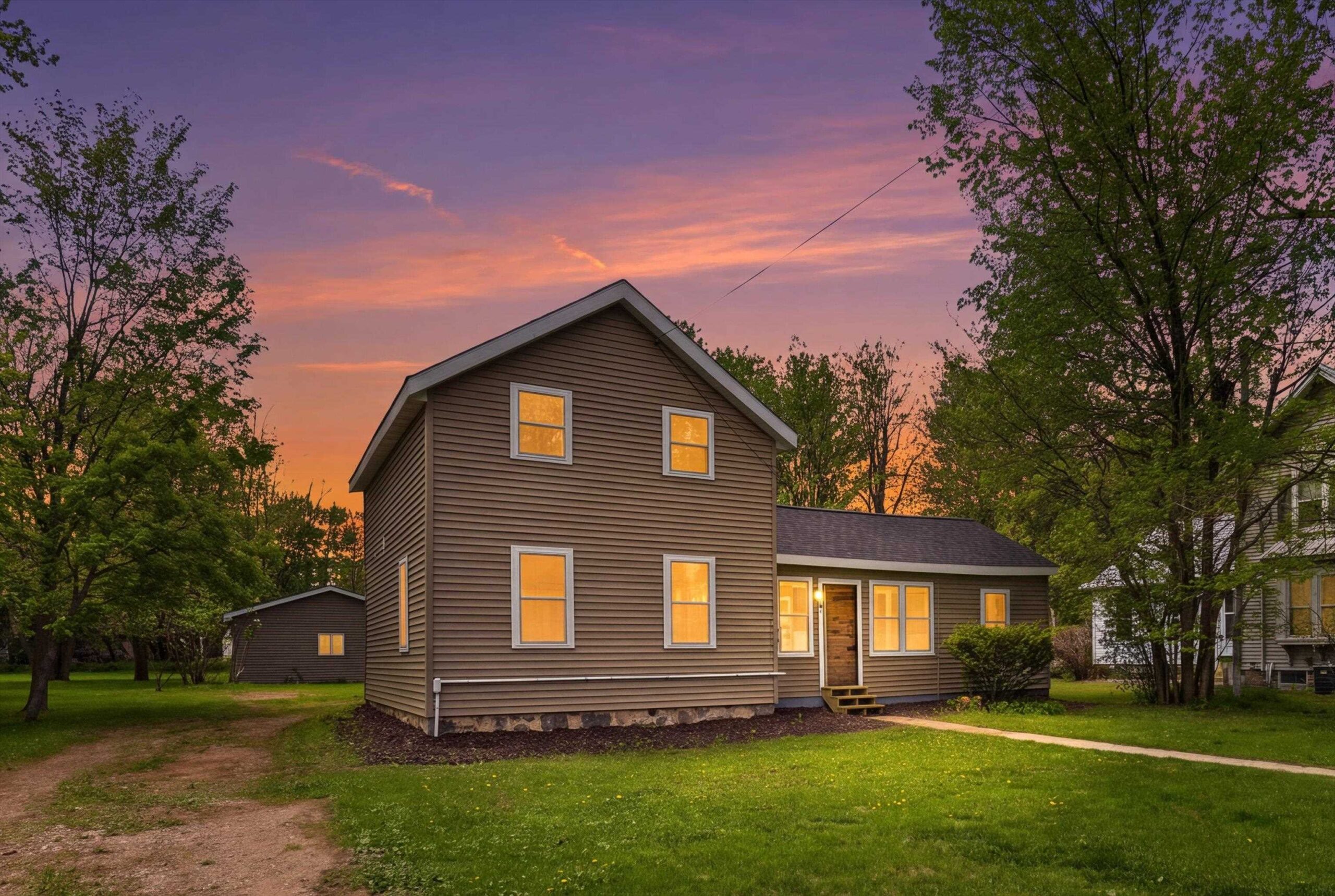 600 ROYALTON Street property preview photograph