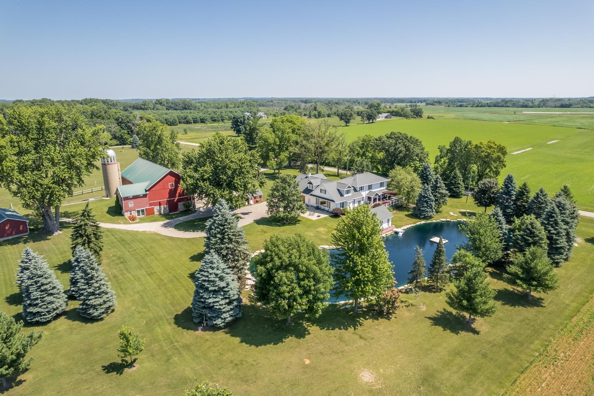 8379 SAUBY Road property preview photograph