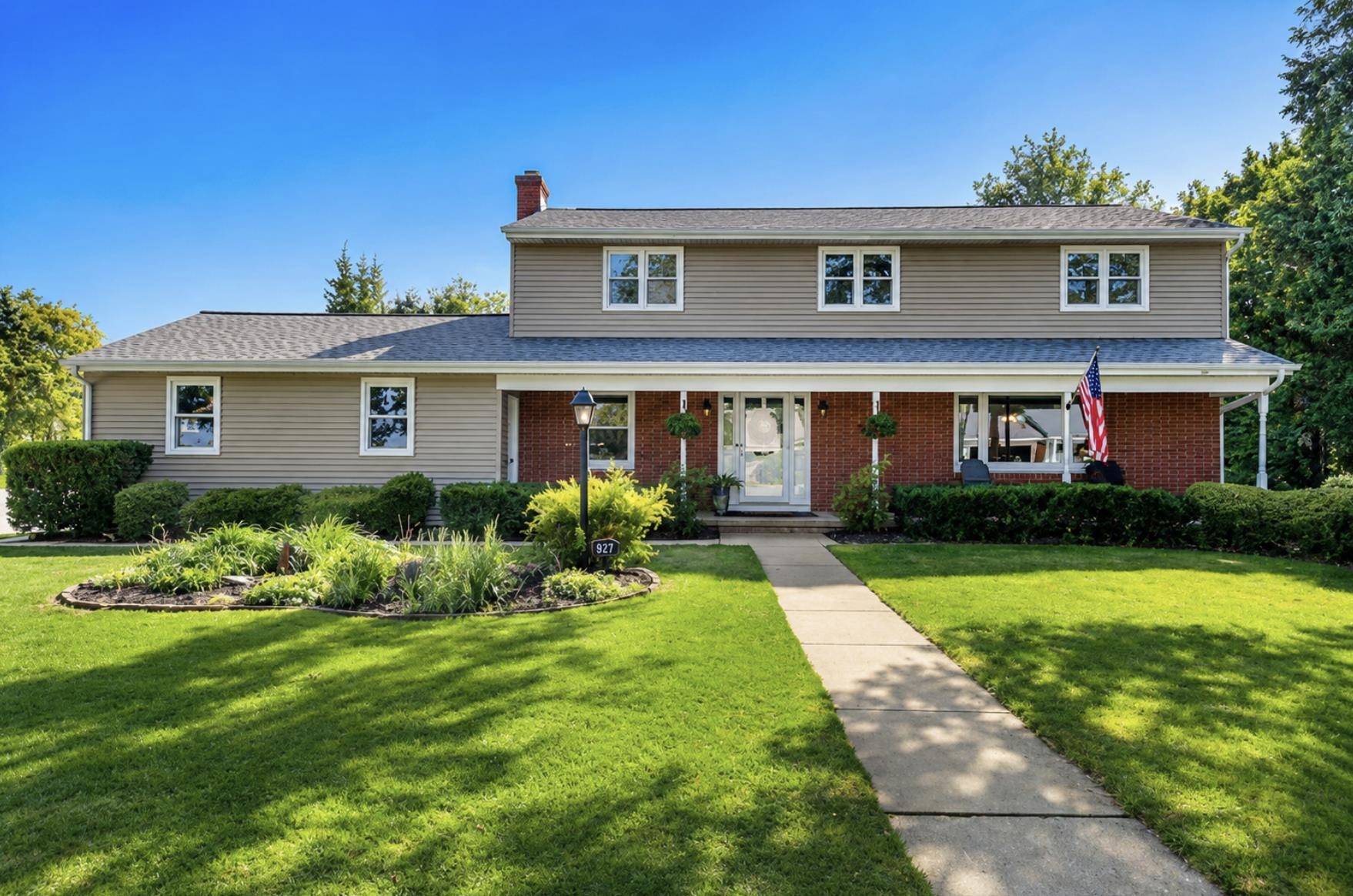 601 BREVOORT Lane property preview photograph