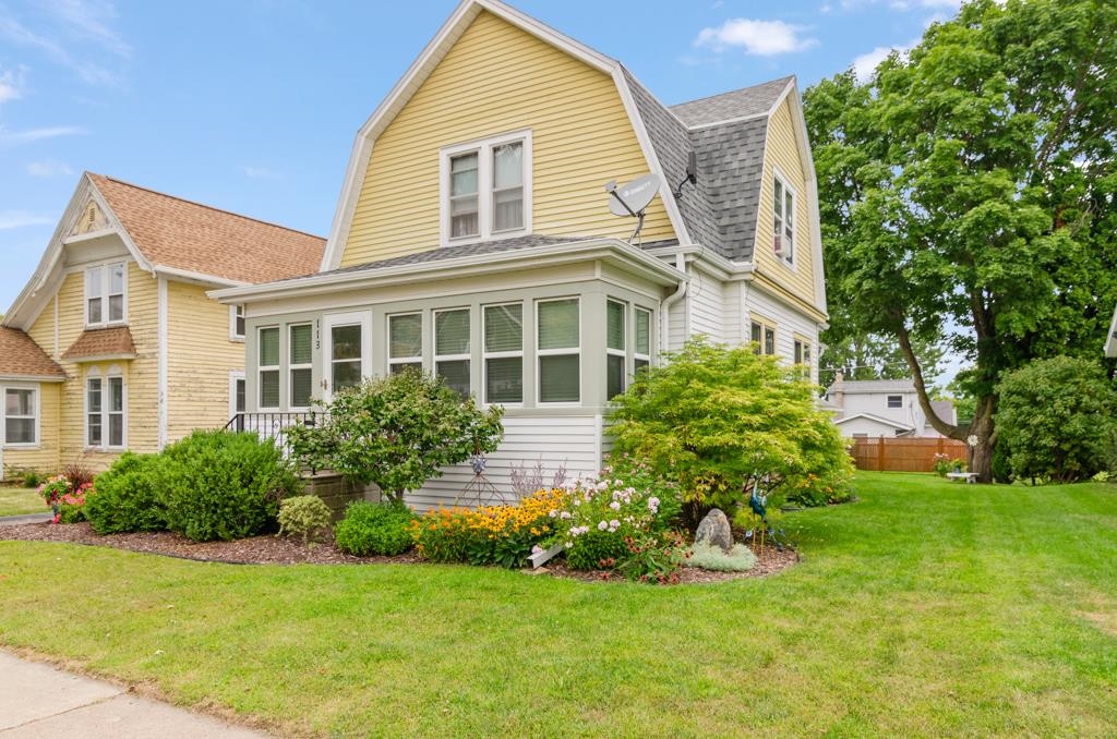 113 E BEACON Avenue property preview photograph
