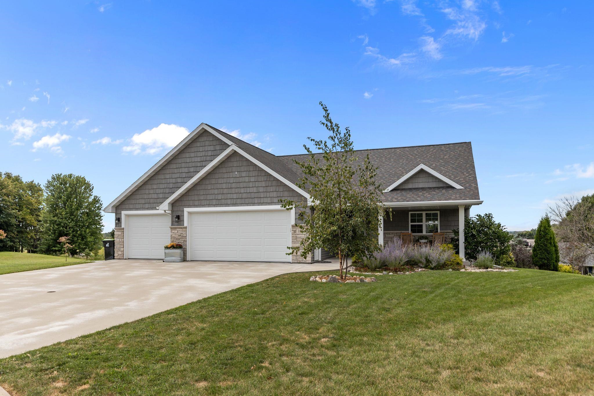 105 ZACHAREY Court property preview photograph