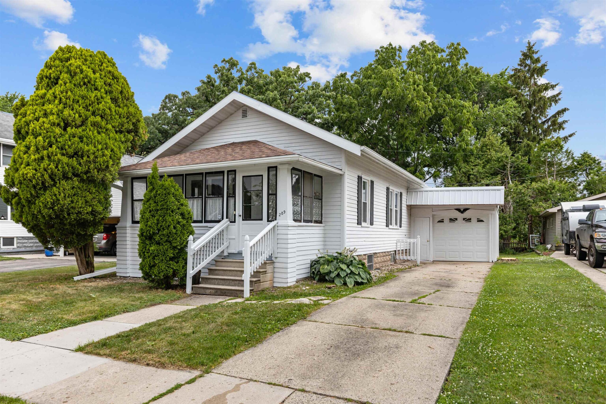 289 LEDGEVIEW Avenue property preview photograph