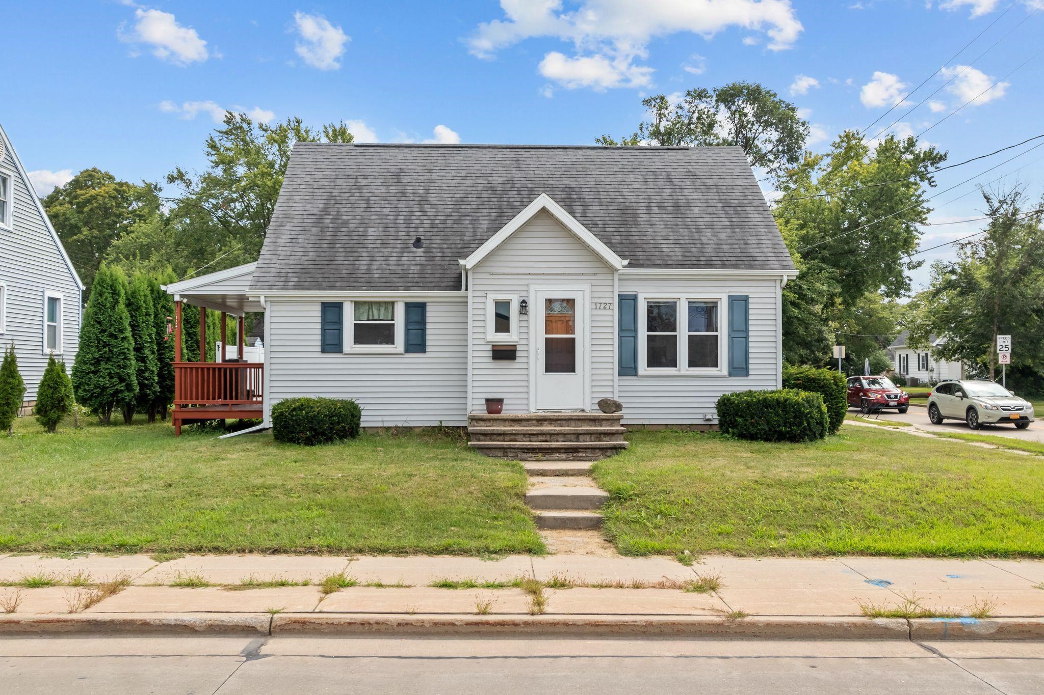 1727 W WISCONSIN Avenue property preview photograph