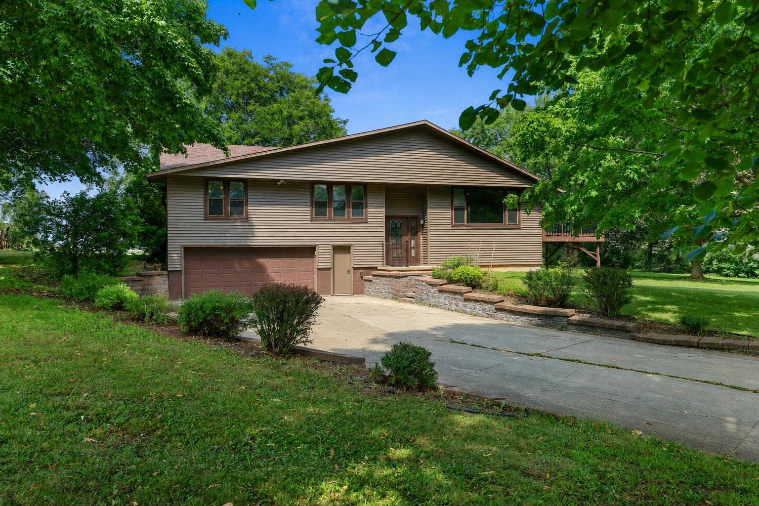 2842 FAIRVIEW Road property preview photograph