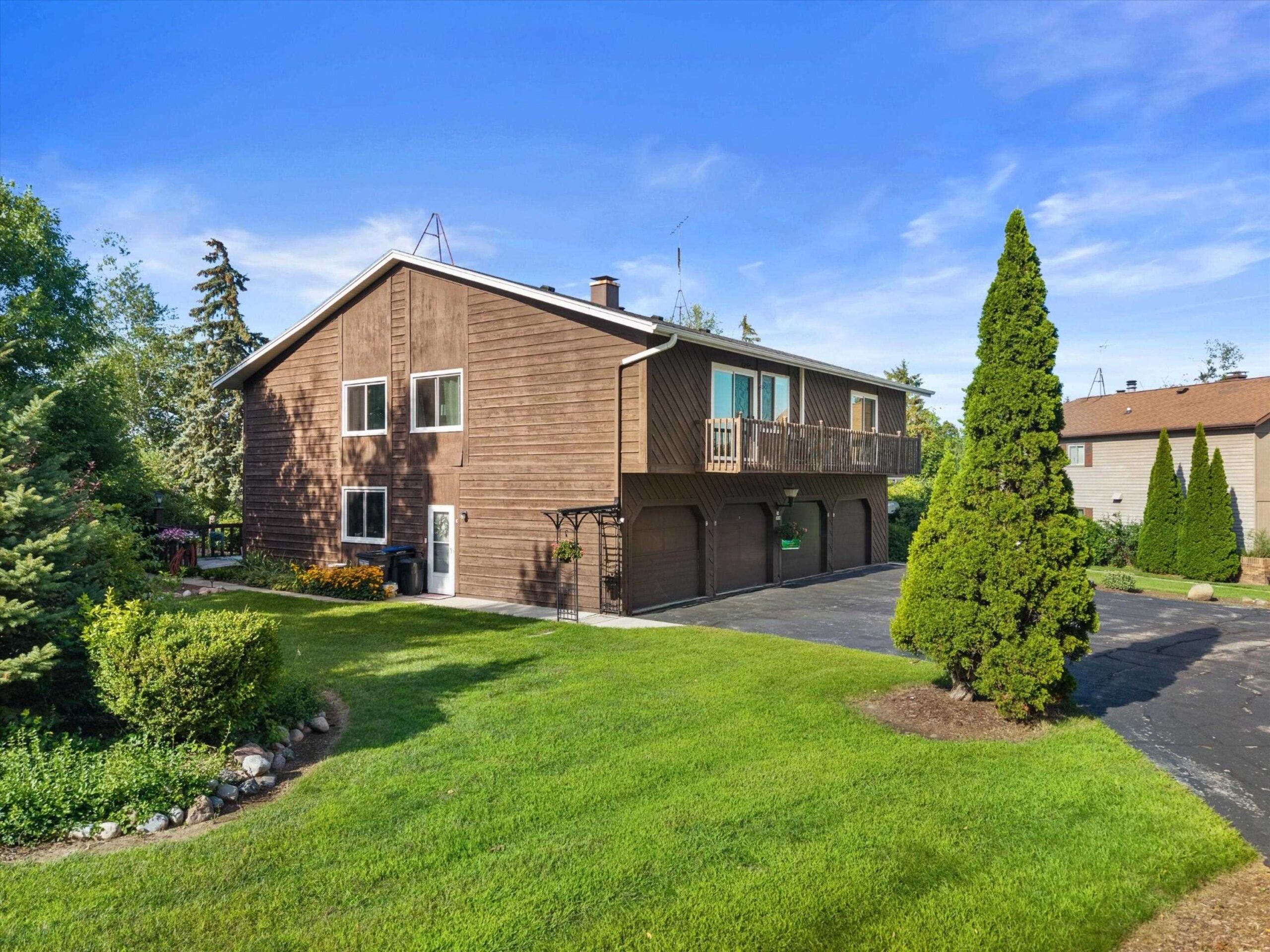 2626 CROSS CREEK Drive property preview photograph