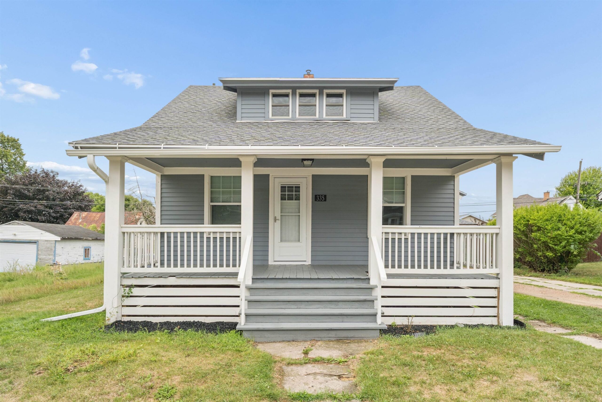 335 CLEVELAND Street property preview photograph