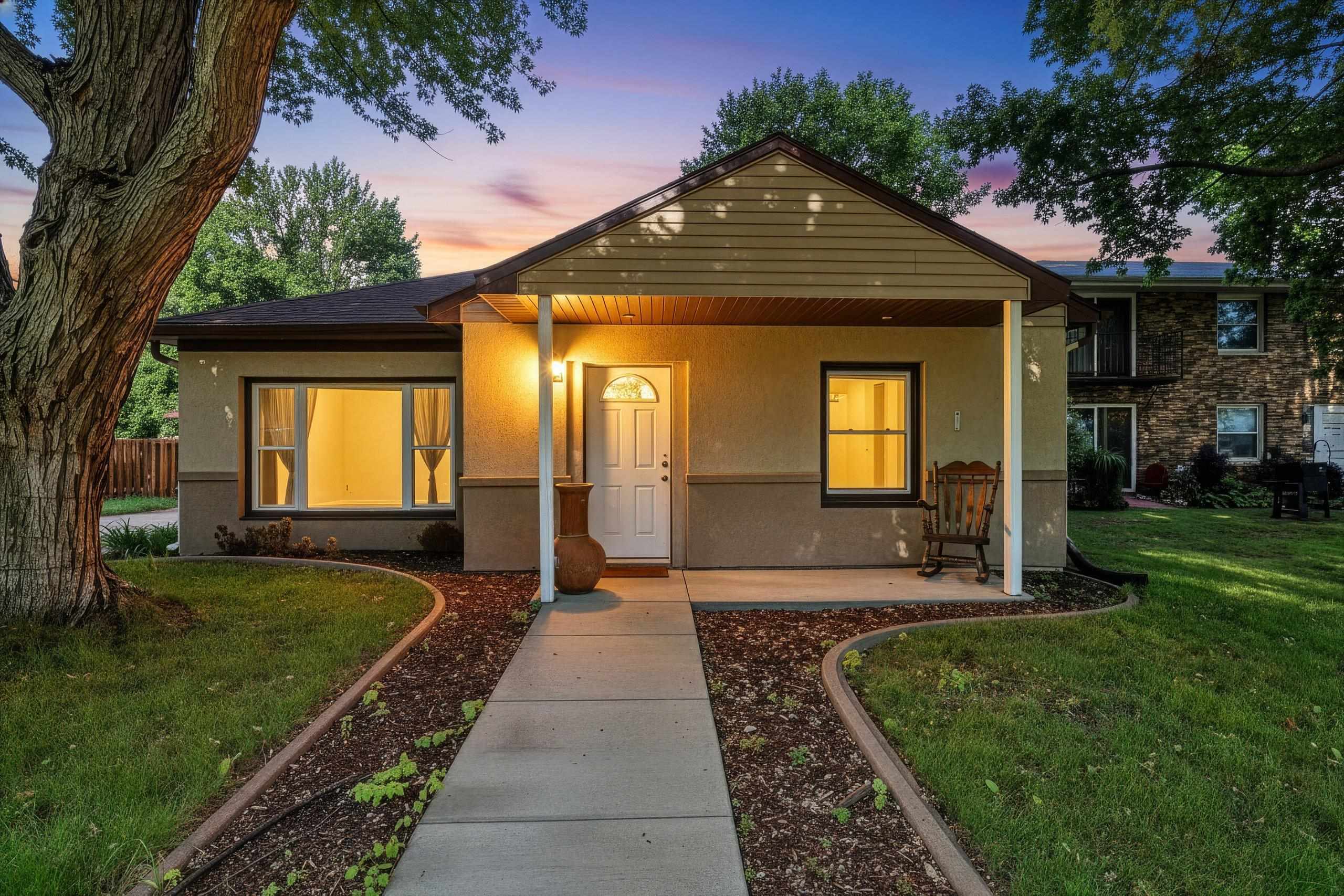 739 DEPOT Street property preview photograph