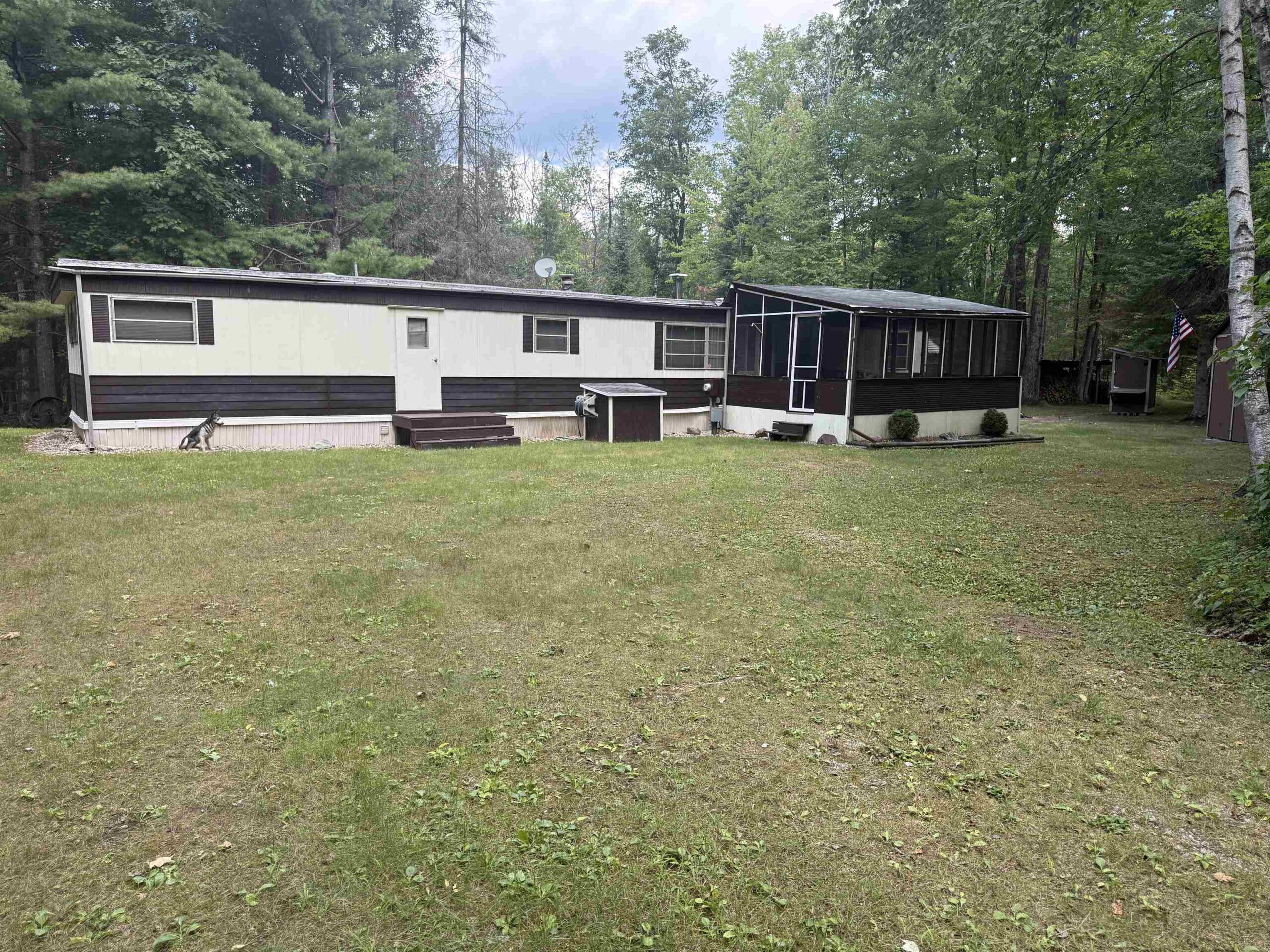 8160 W AMBERG WAUSAUKEE Road property preview photograph