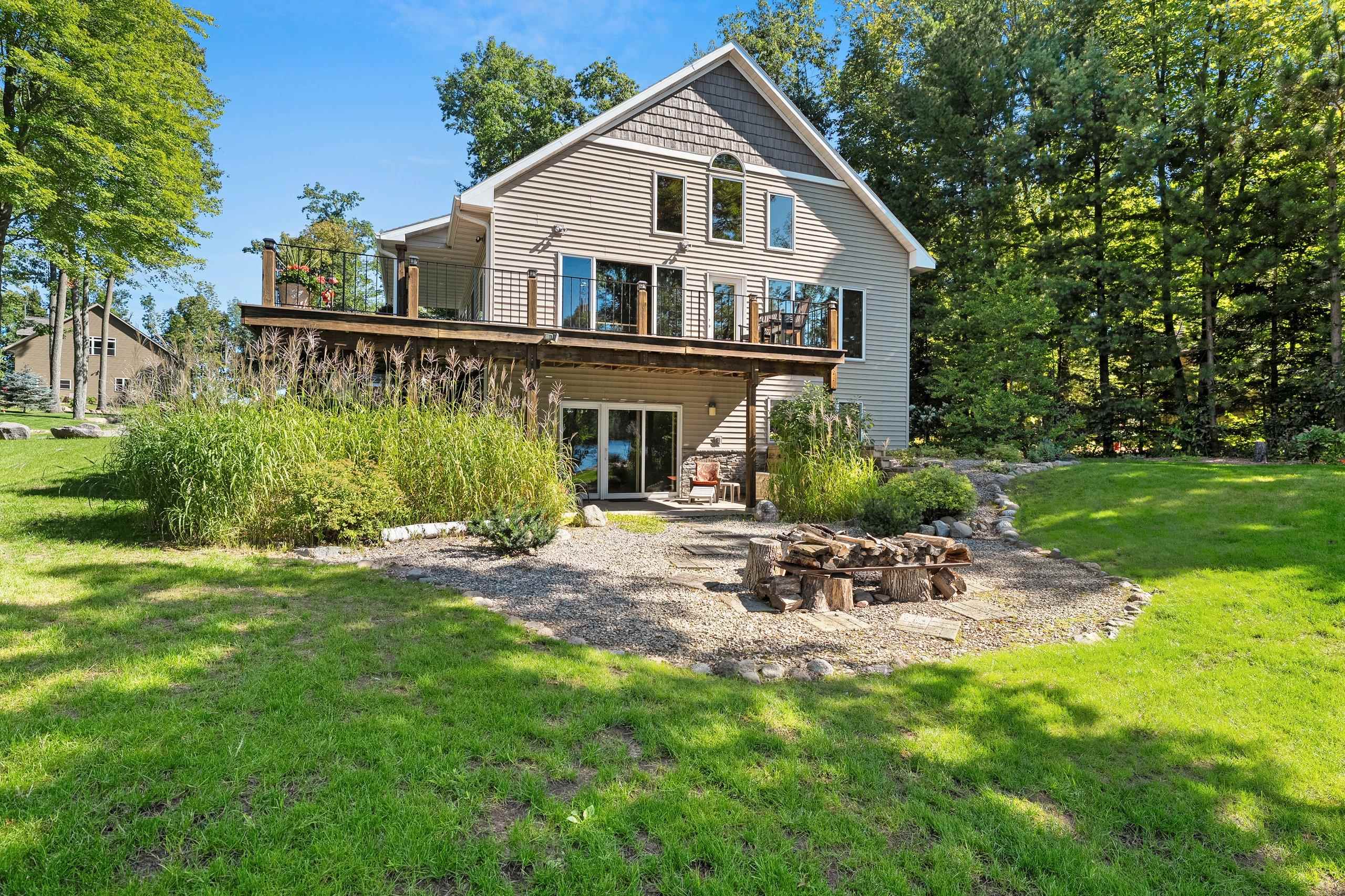 W11381 CARRIE Lane property preview photograph