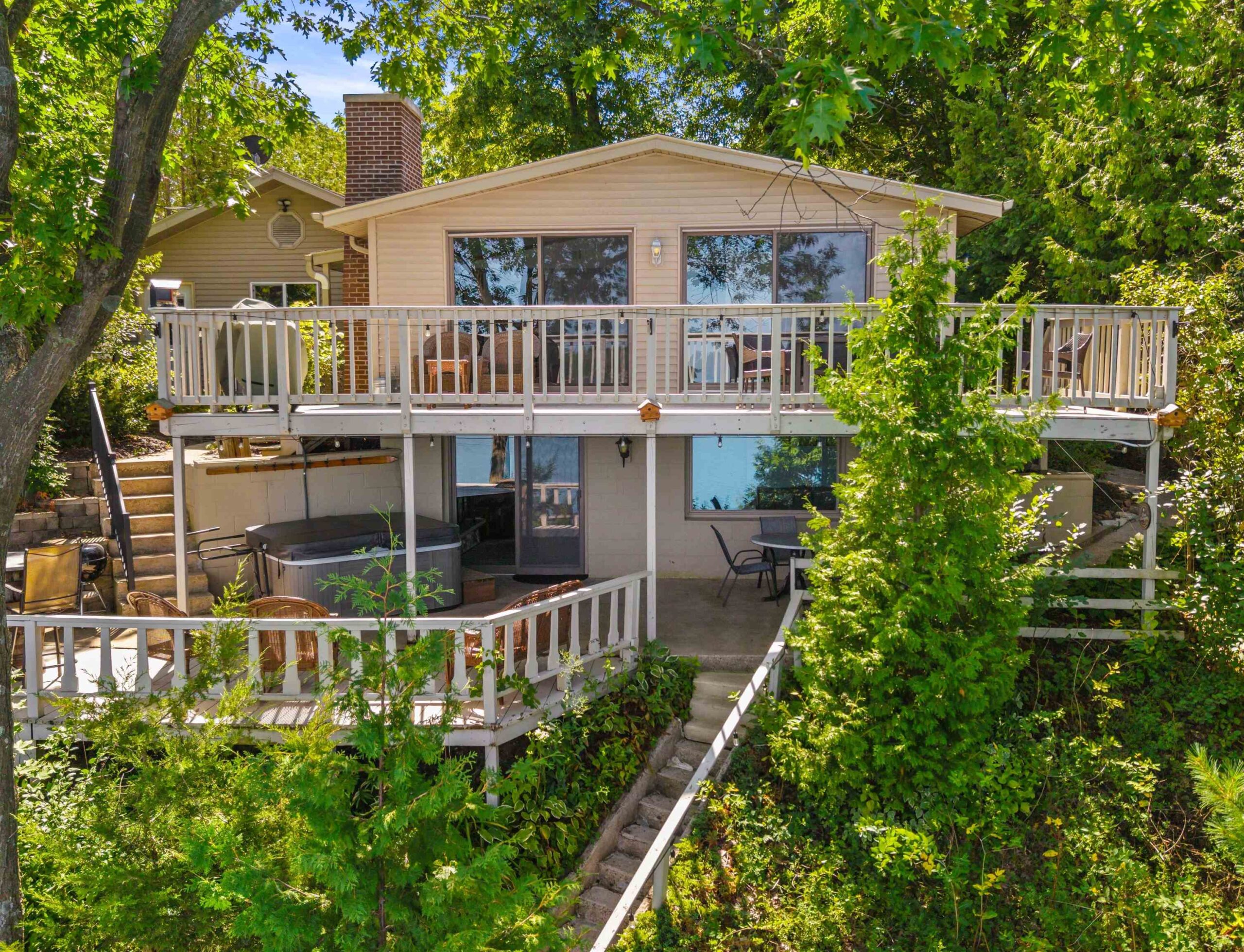 W7004 S SILVER LAKE Road property preview photograph