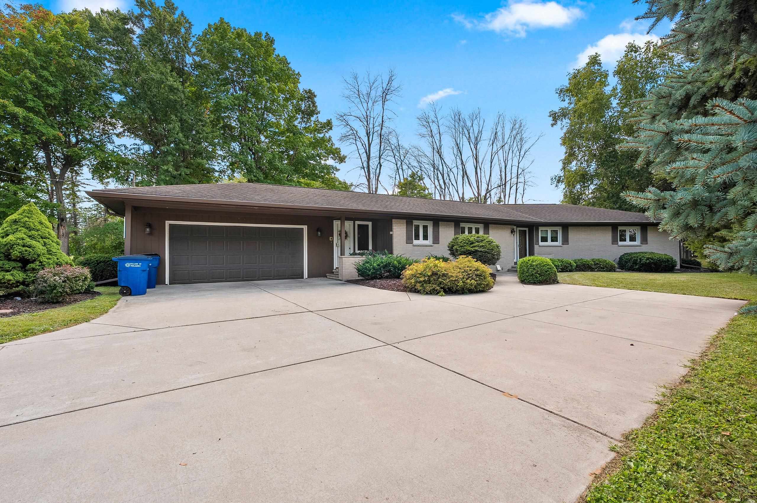 425 FLORA Street property preview photograph