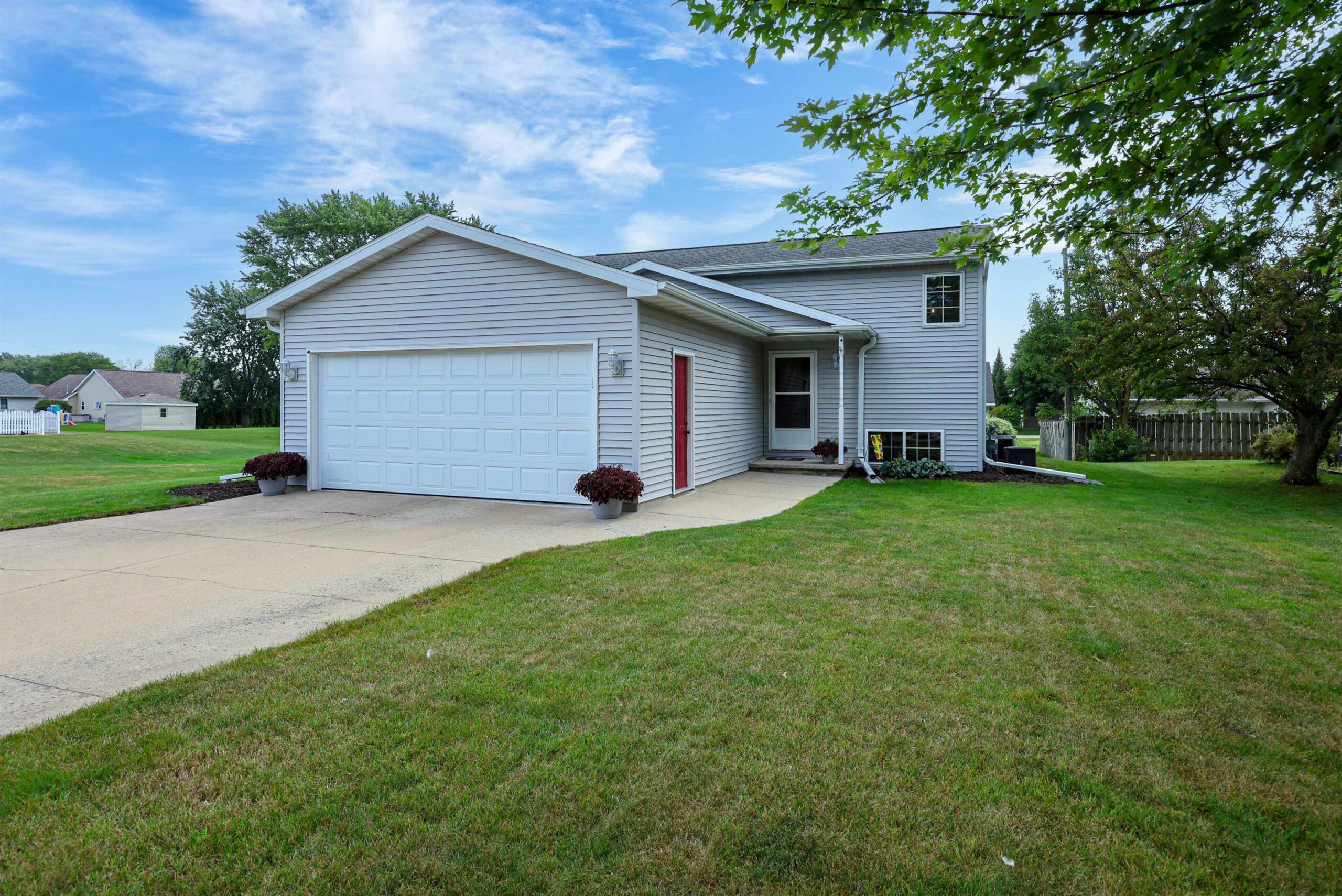 W7015 VERNA Road property preview photograph