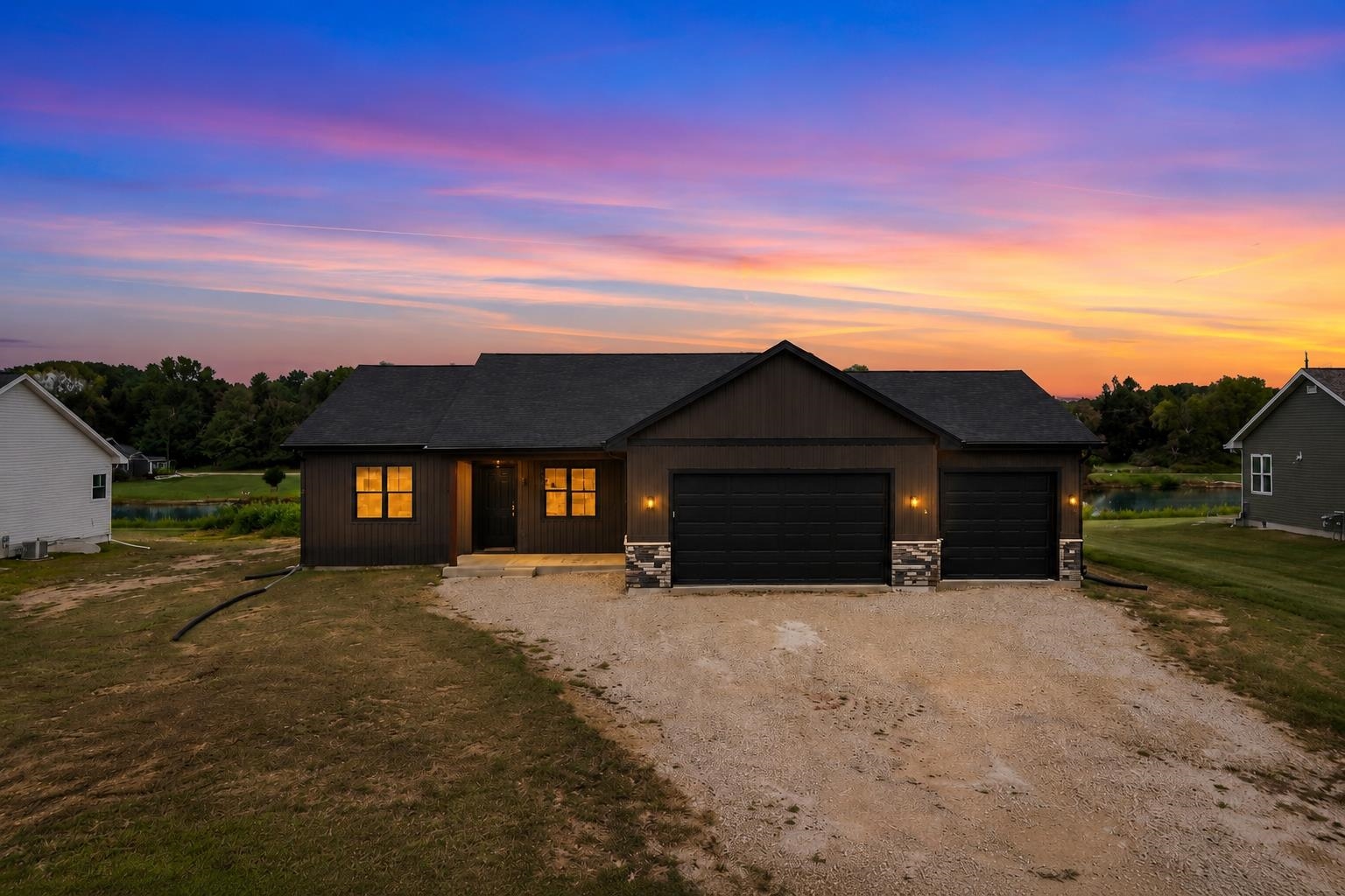 283 JASMINE Drive property preview photograph
