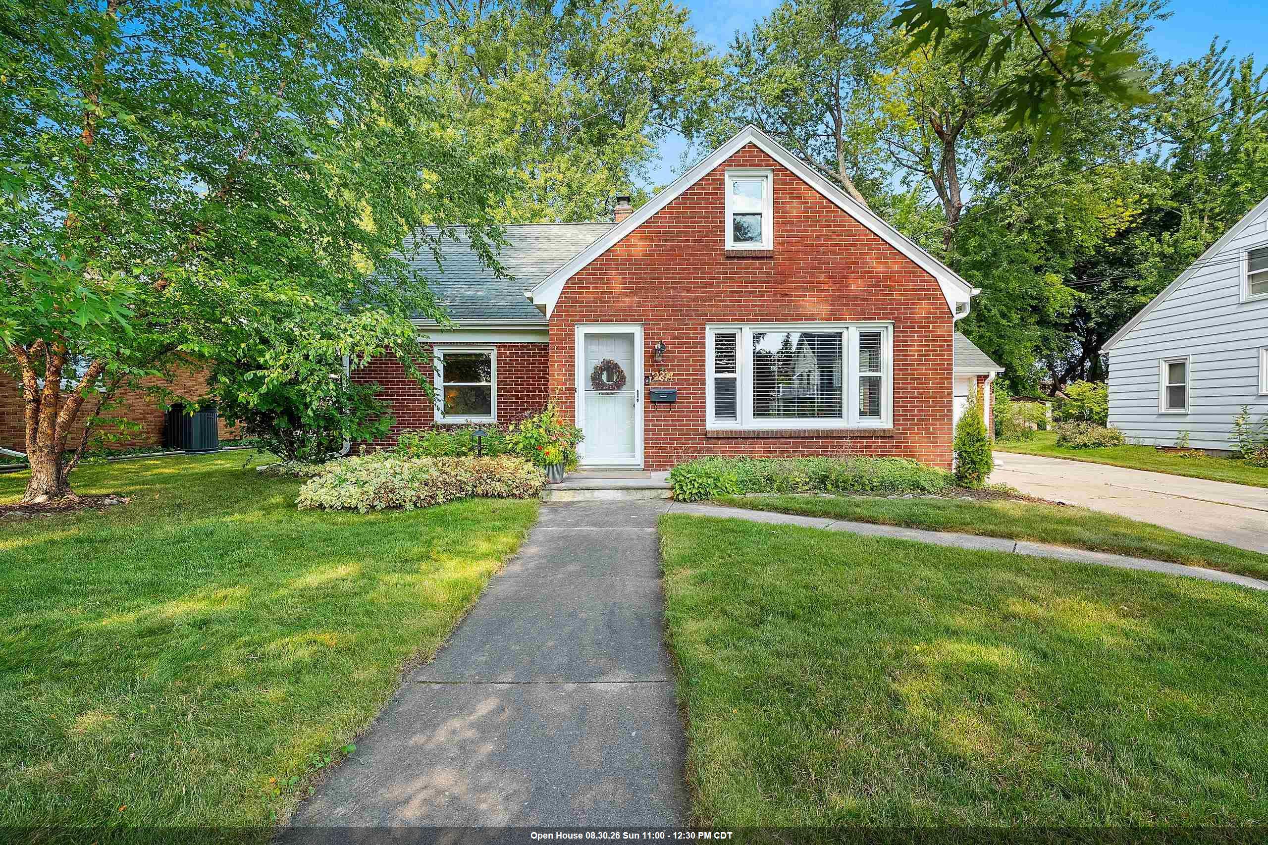 2374 JOURDAIN Lane property preview photograph