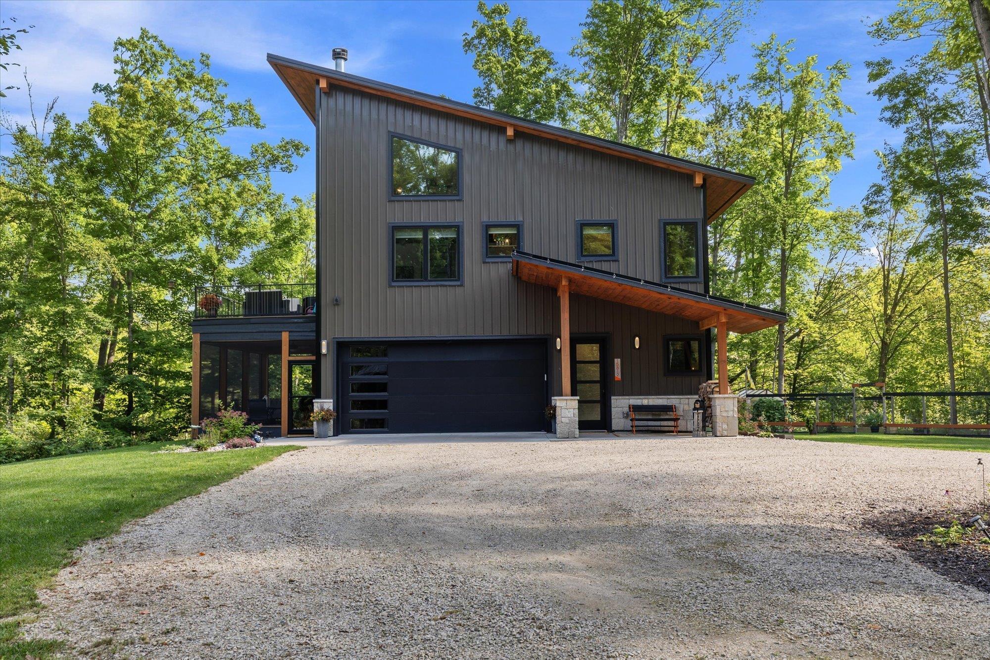 15812 MAC HOLZ Lane property preview photograph