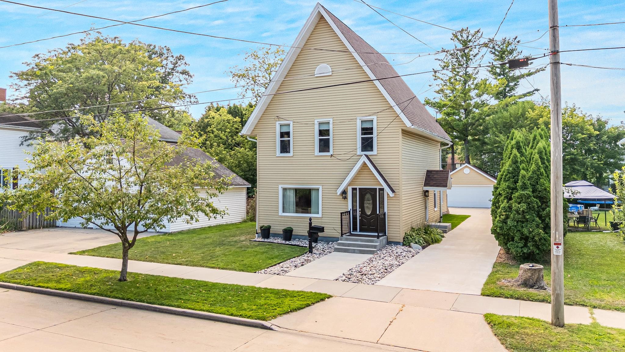 717 POWERS Street property preview photograph