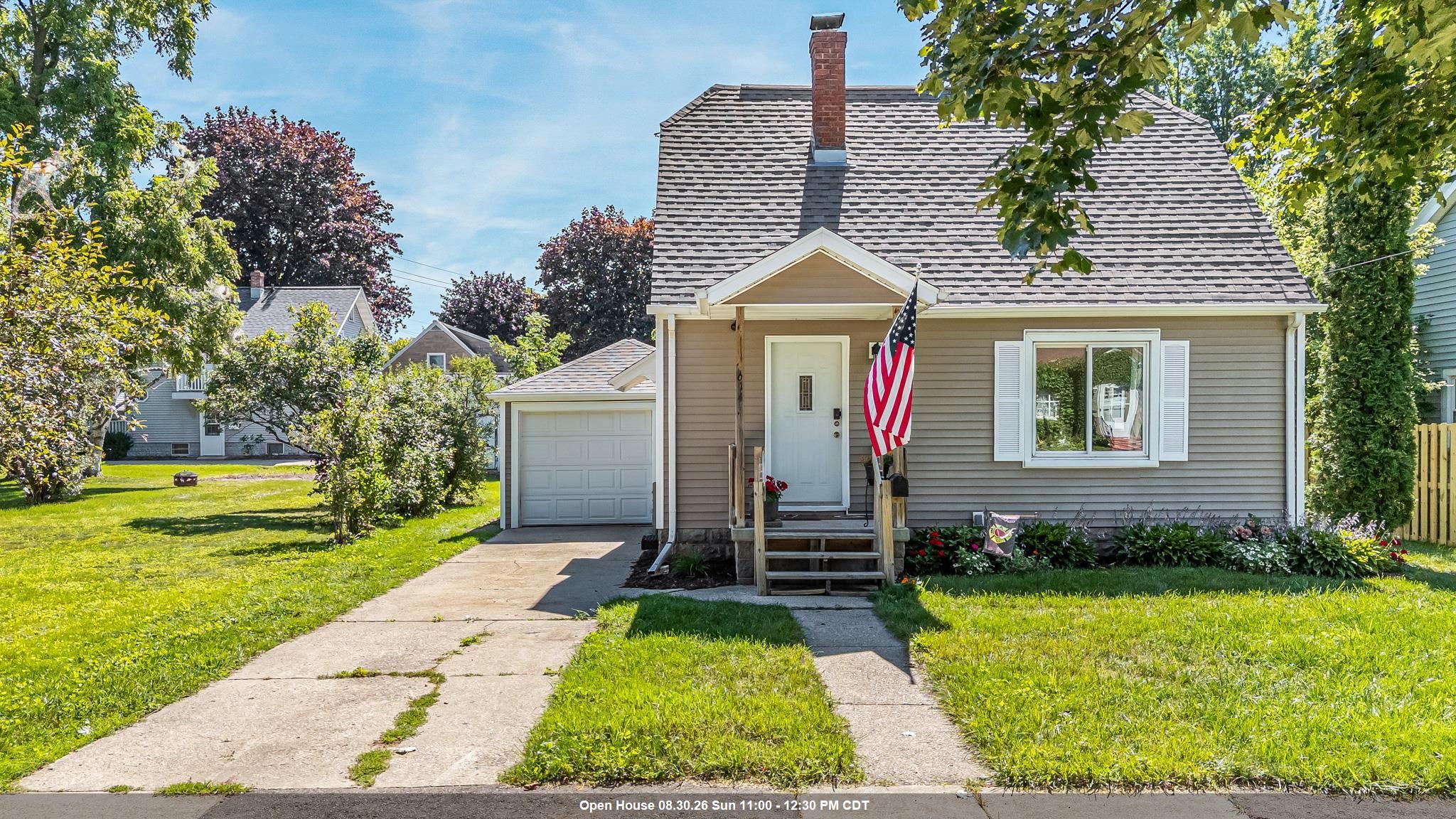 614 KAUKAUNA Street property preview photograph