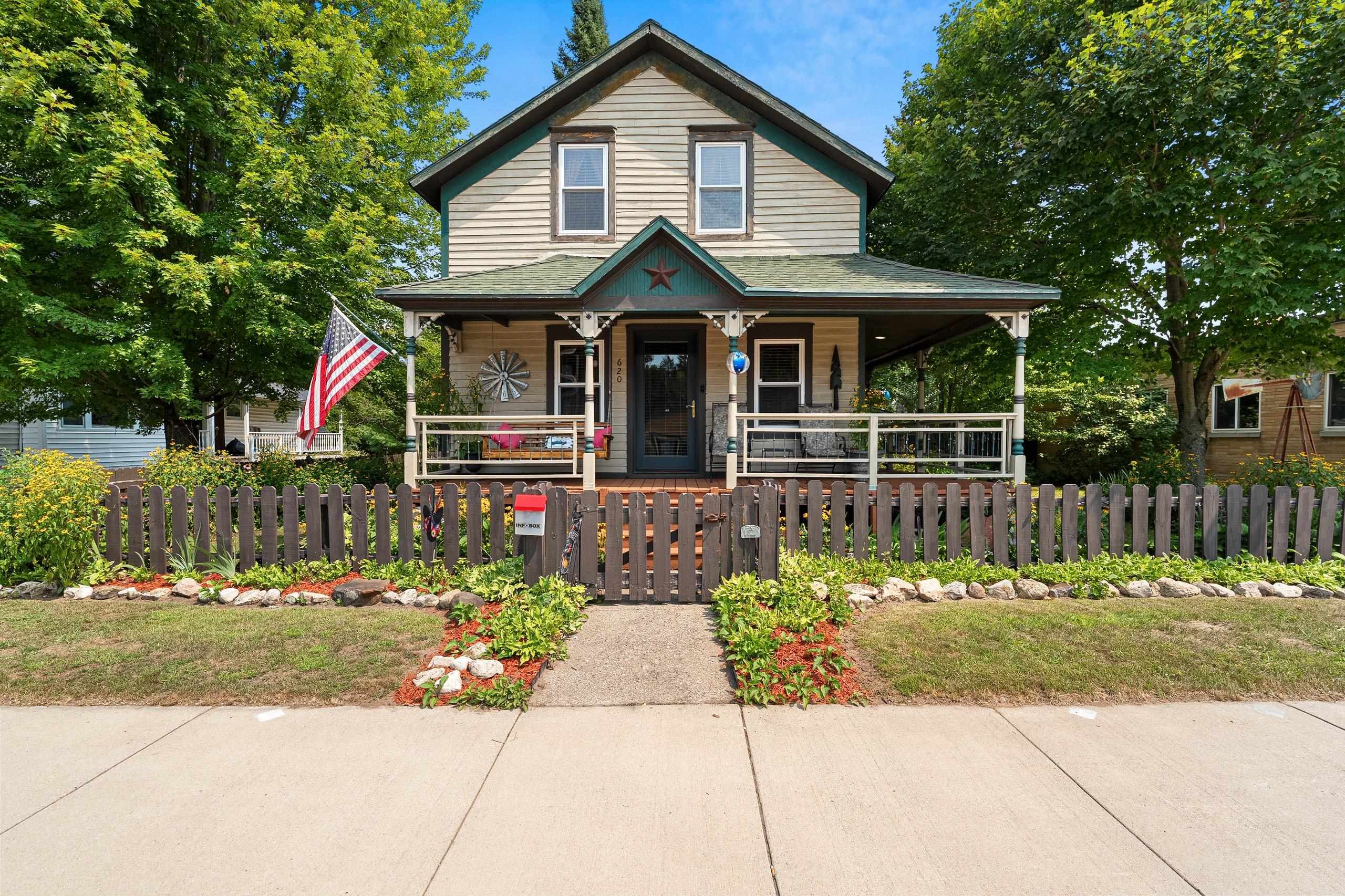 620 MAIN Street property preview photograph