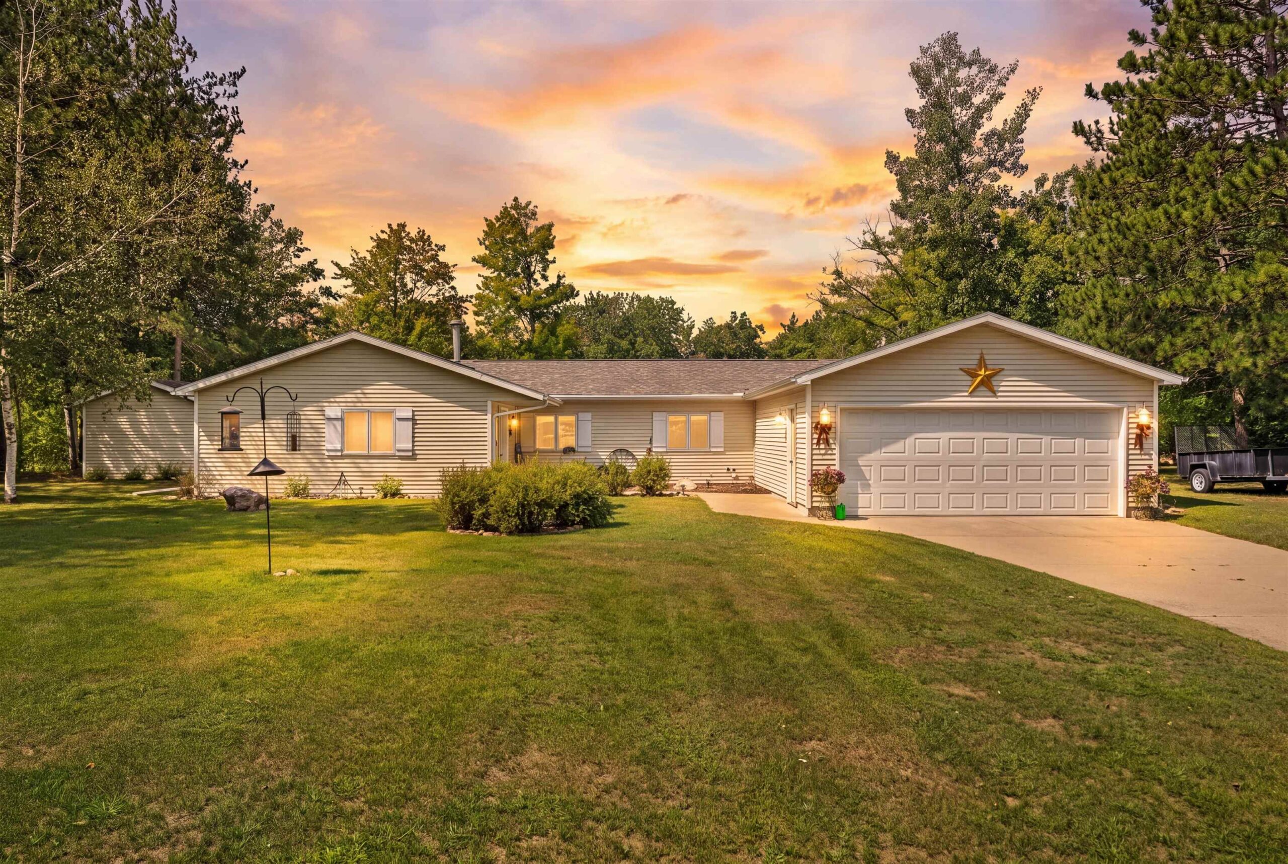 W6369 PENINSULA Court property preview photograph