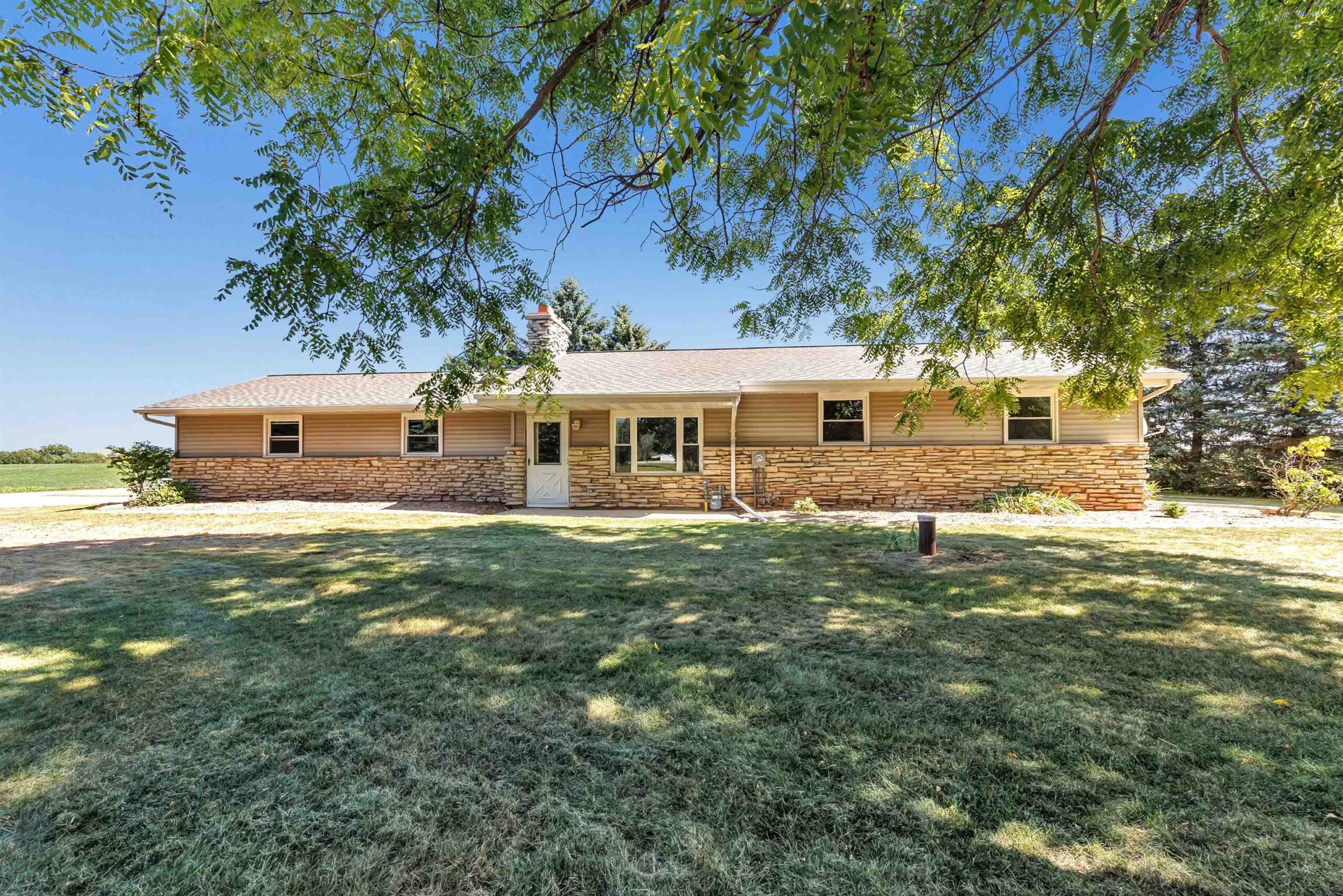 5026 PAIDERS Lane property preview photograph