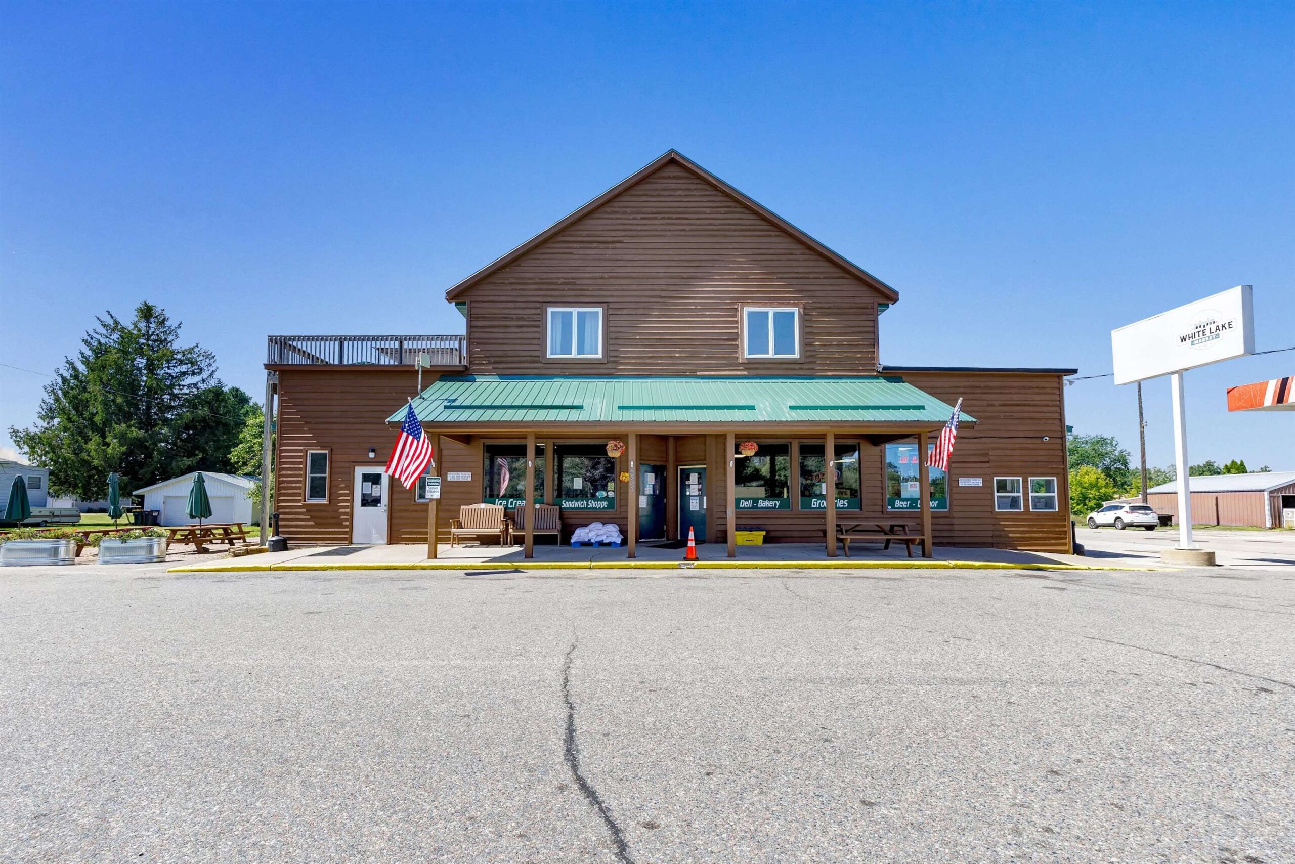 633 BISSELL Street property preview photograph