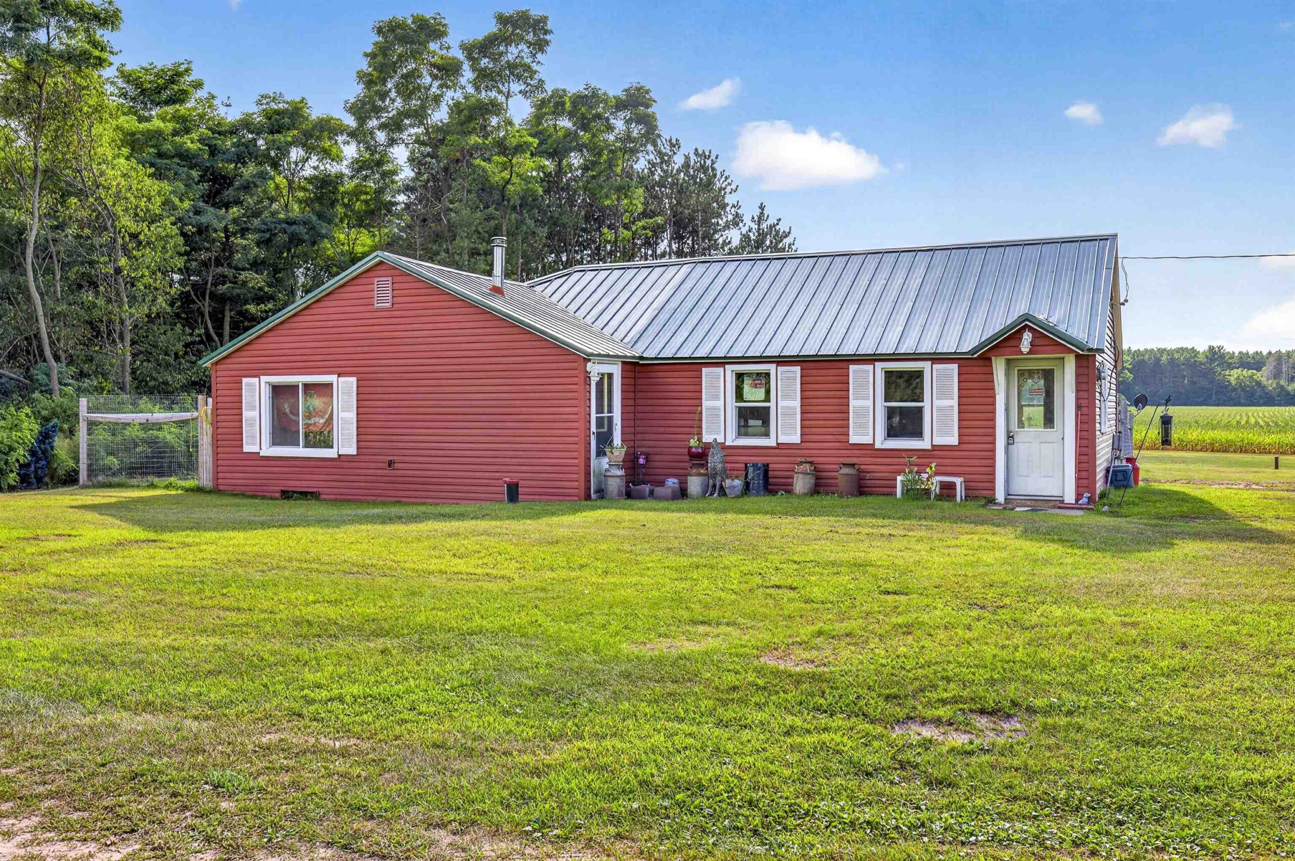 N3043 PIONEER Road property preview photograph